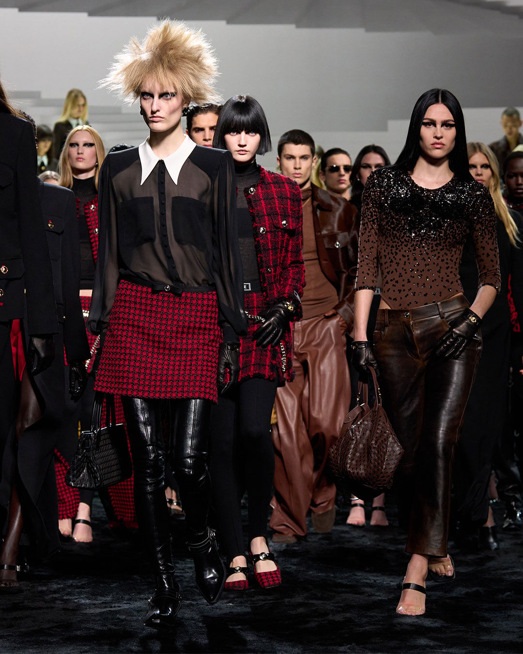 Stories | ヴェルサーチェ 日本