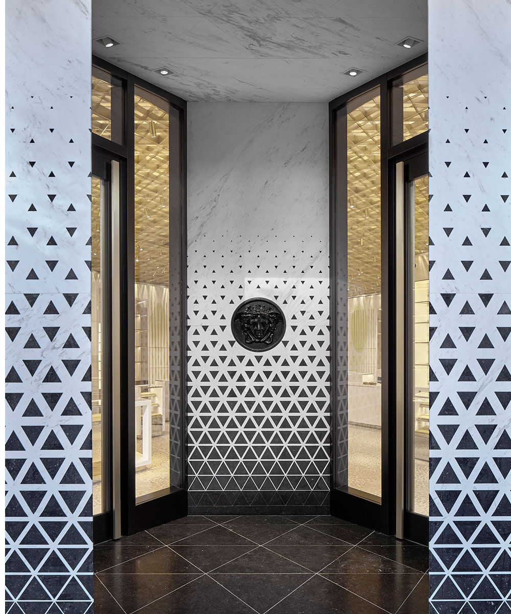 VERSACE - LEED ゴールド認証を取得したバル・ハーバー