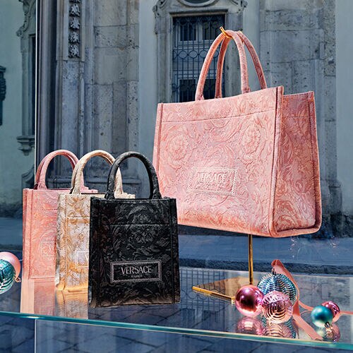 VERSACE 日本 | ハイブランドウェア & アクセサリー