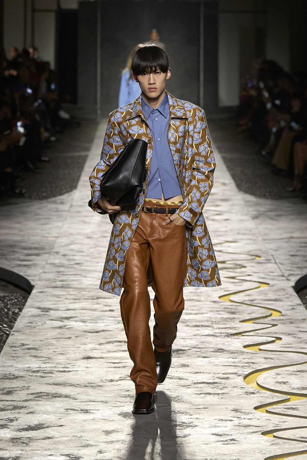 VERSACE 日本 | ハイブランドウェア & アクセサリー