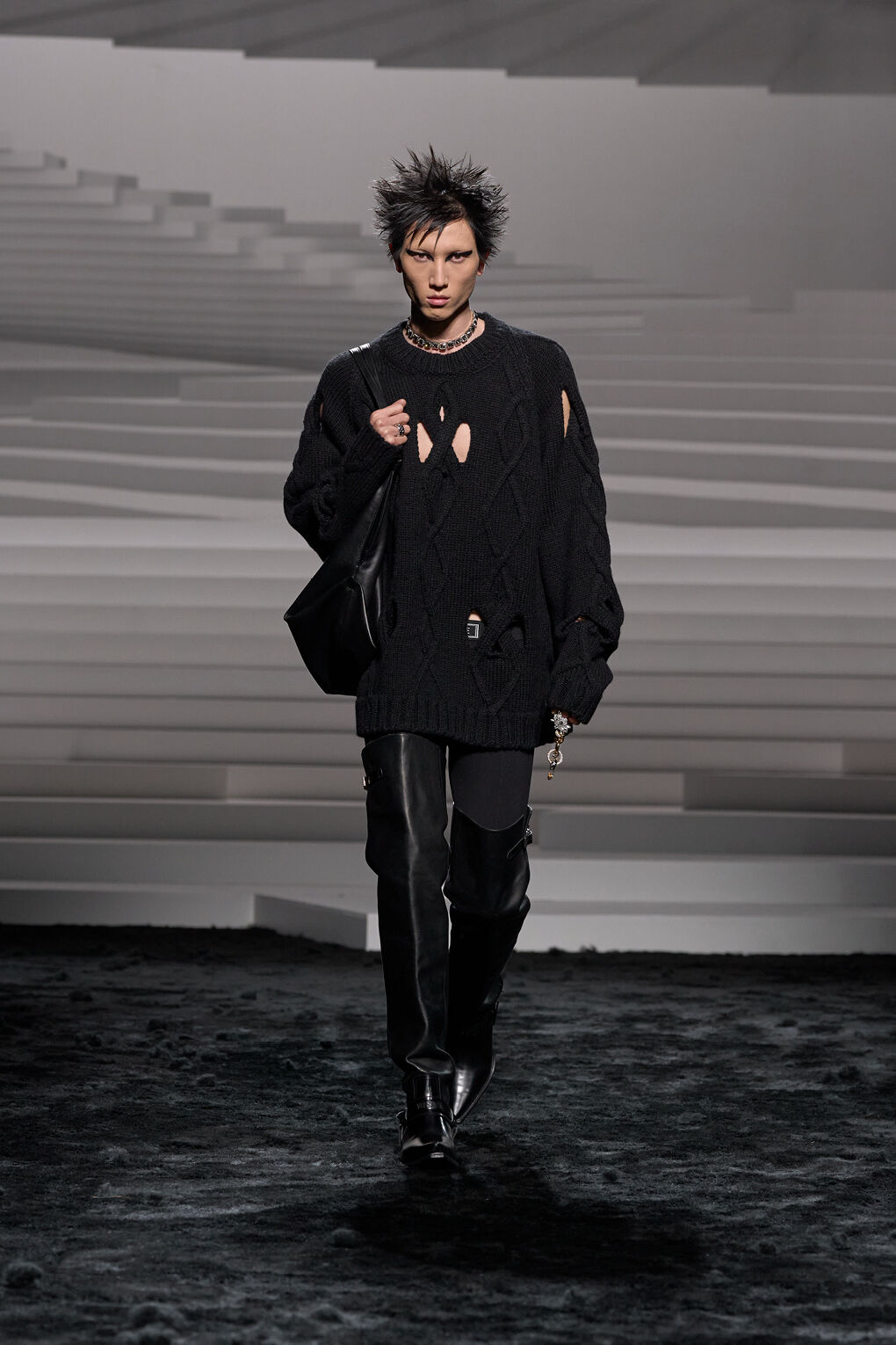 VERSACE 日本 | ハイブランドウェア & アクセサリー