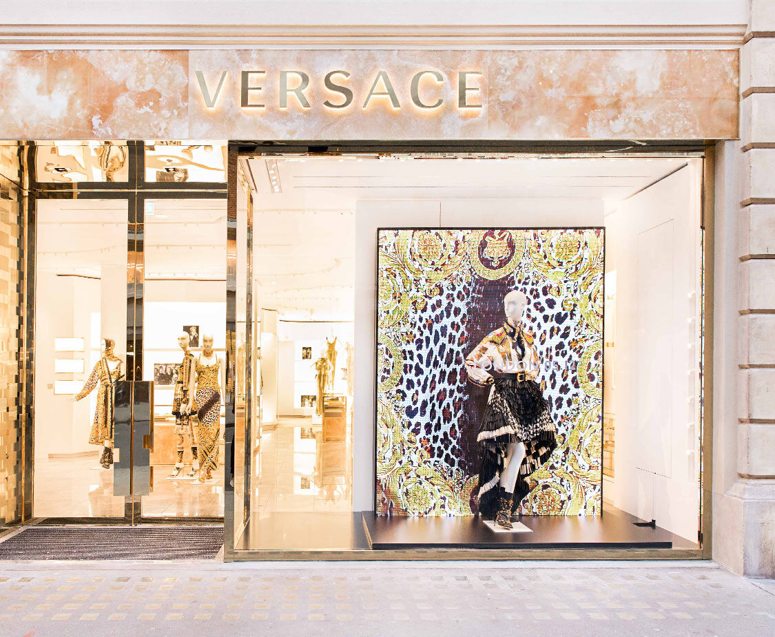 Versaceのサステナビリティ関連記事4 – ロンドンで賞賛を集めたサステナブルなブティック