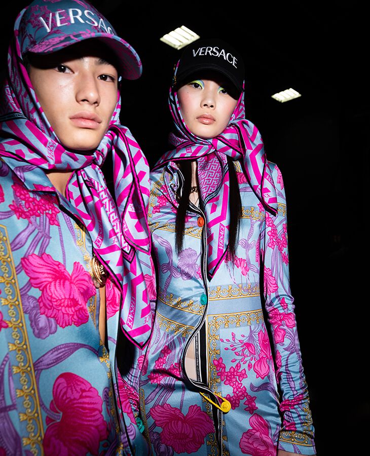 VERSACE FASHION SHOW SS22
