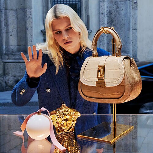 VERSACE 日本 | ハイブランドウェア & アクセサリー