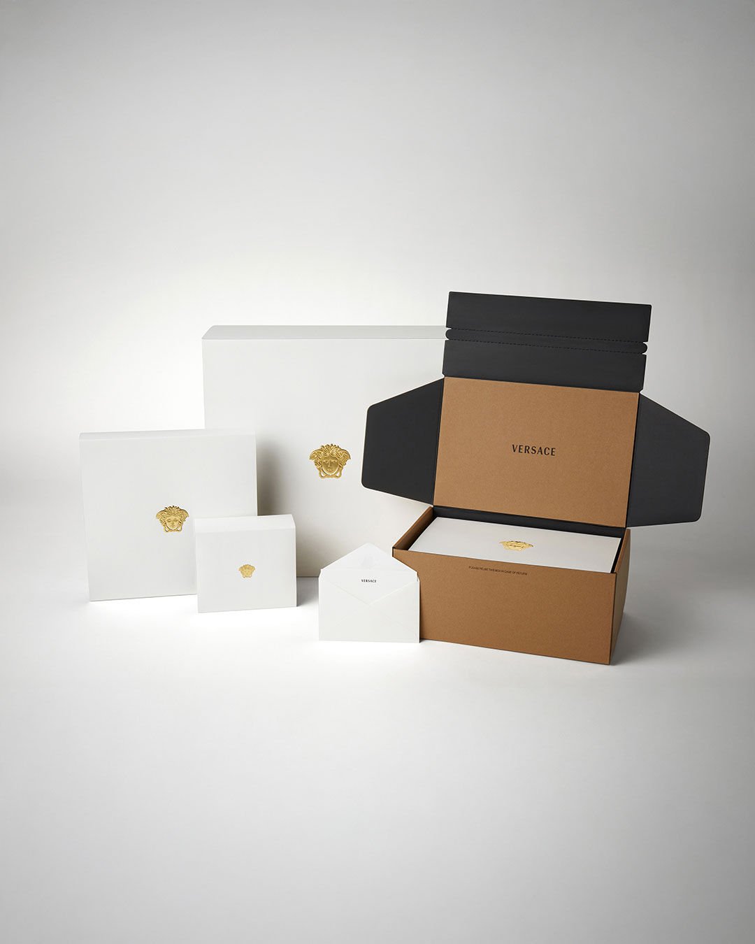 GIFT PACKAGING & MESSAGING | Versace INT