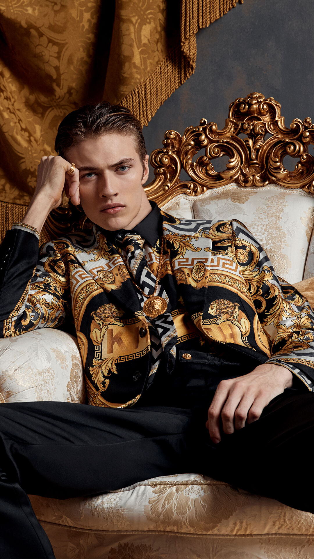 キス 19SS×Versace メデューサ ロゴプレート付き ネックレス