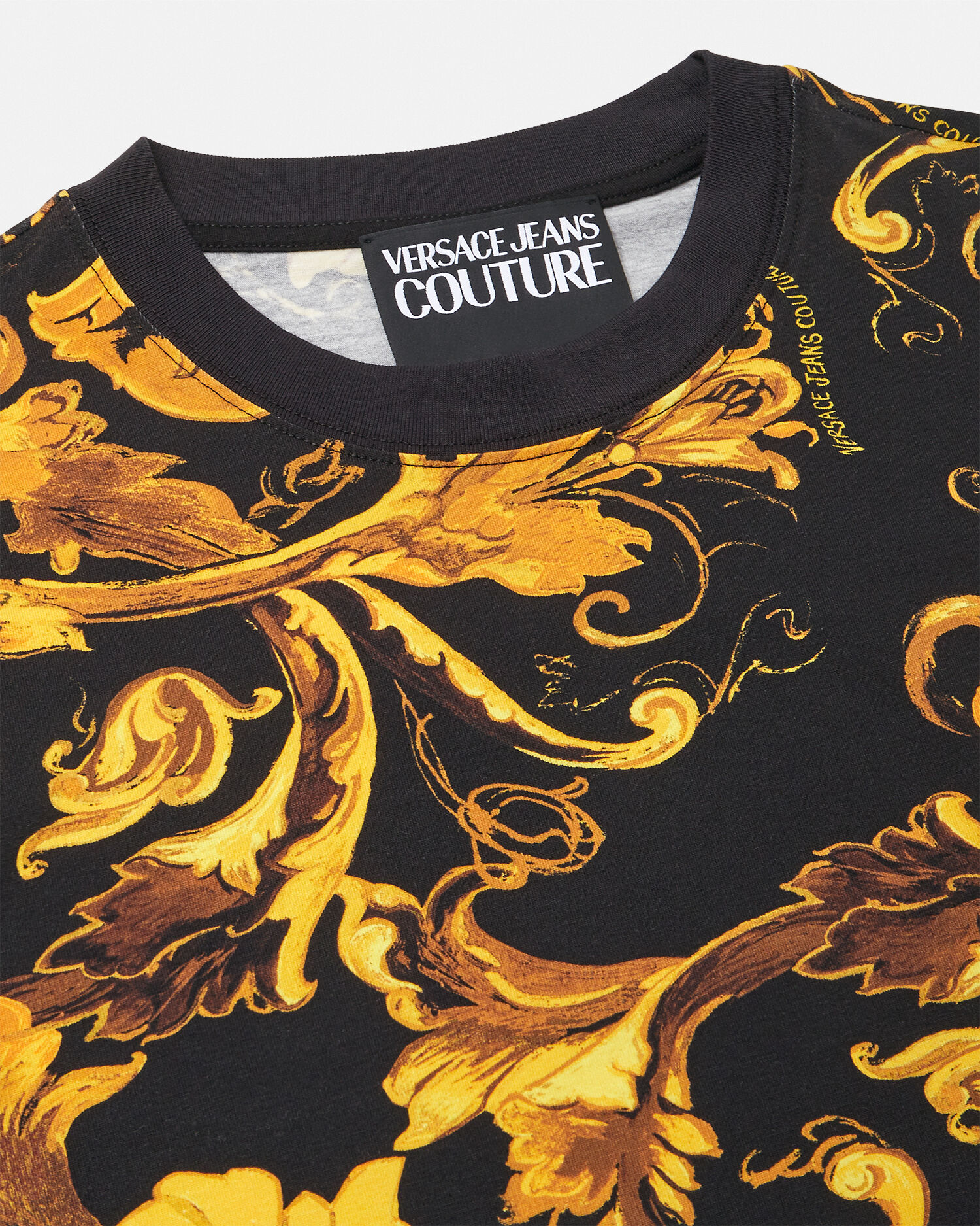 スリムフィット Tシャツ ポーセリン バロッコ | VERSACE JP