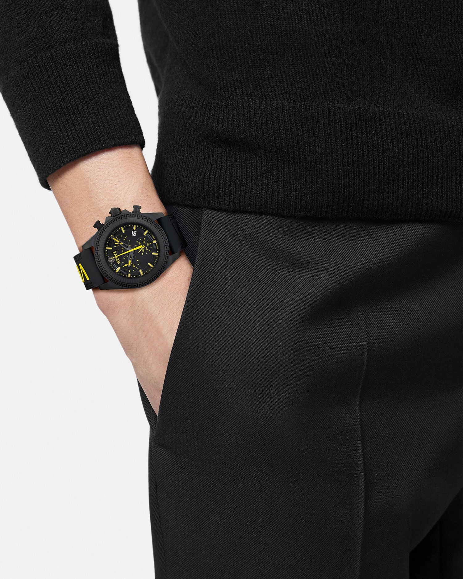 ウォッチ ヴェルサーチェ フォルナクス ブラック | VERSACE JP
