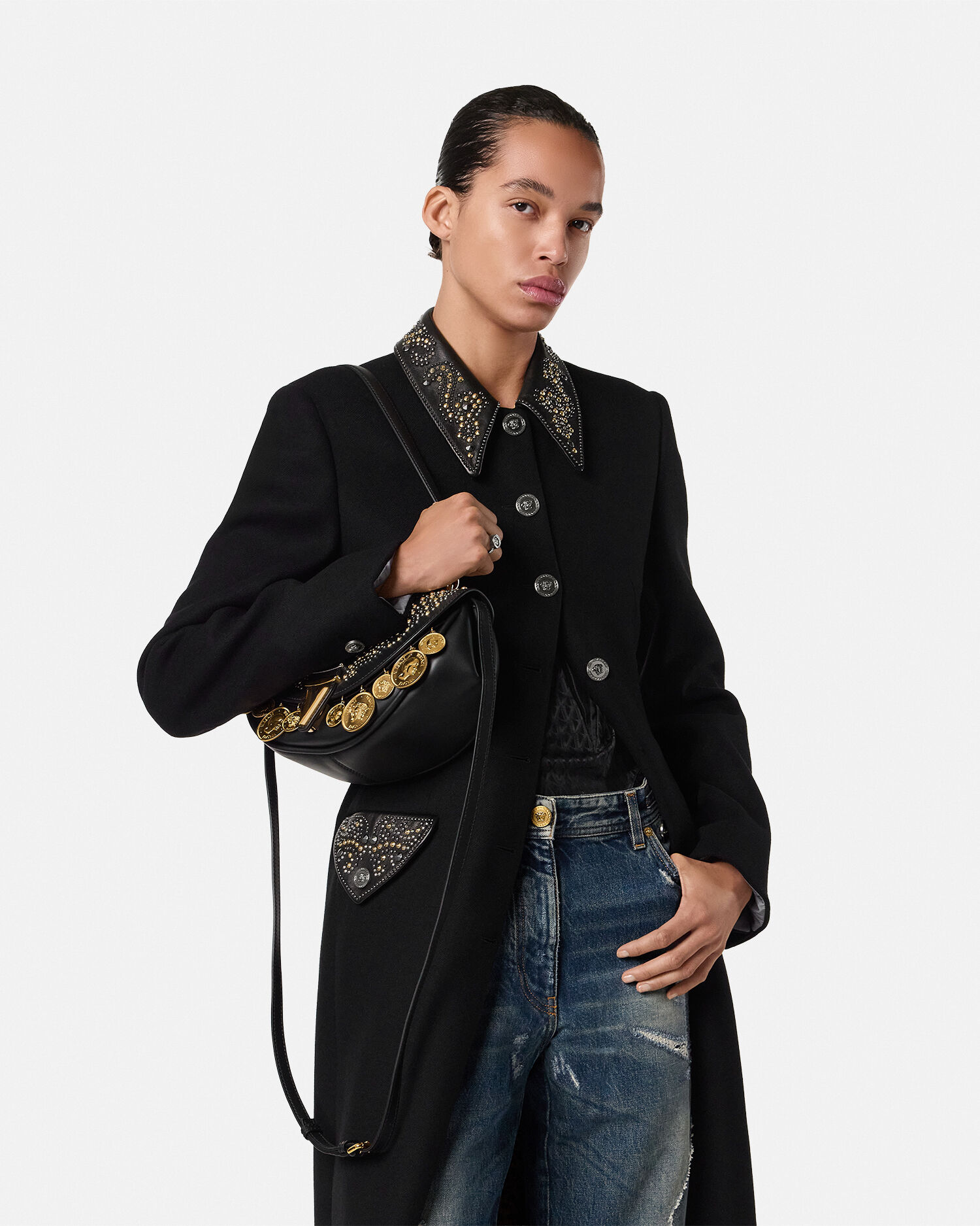 スタッド コイン ショルダー バッグ ヴィルトゥス | VERSACE JP