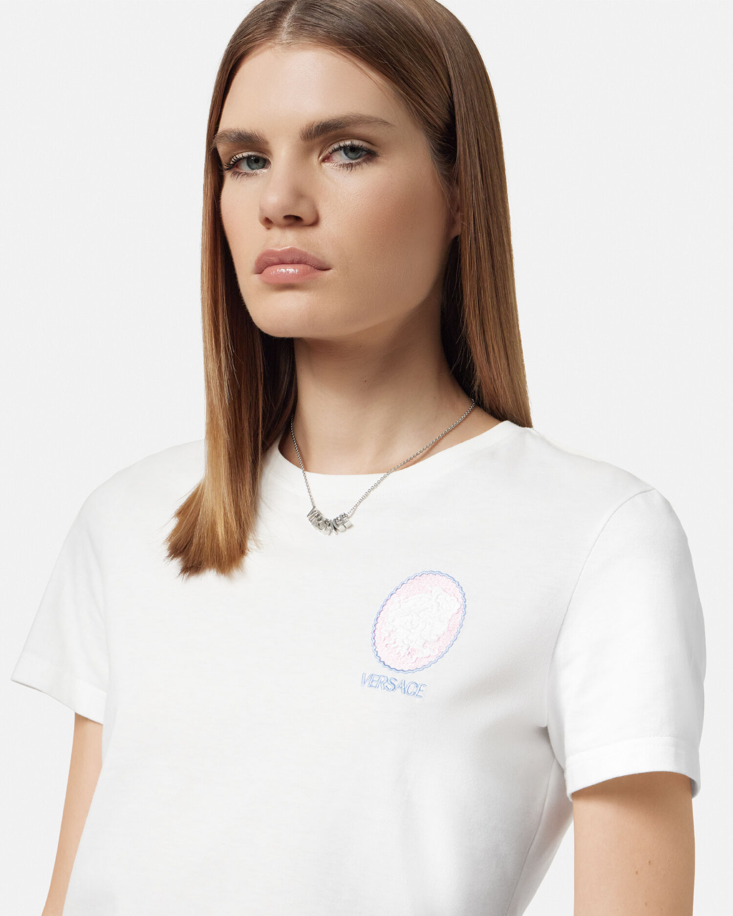 VIPSALE【VERSACE】スリムフィット Tシャツ カメオ ロゴ スリムフィット Tシャツ カメオ ロゴ | VERSACE JP