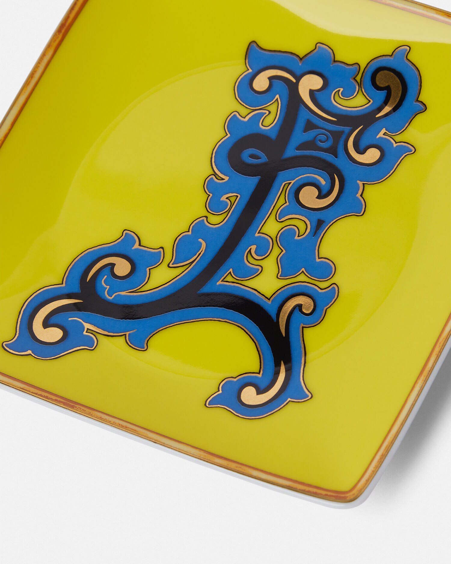 ヴェルサーチ versace エッセンス エサーリアル 50ml 香水