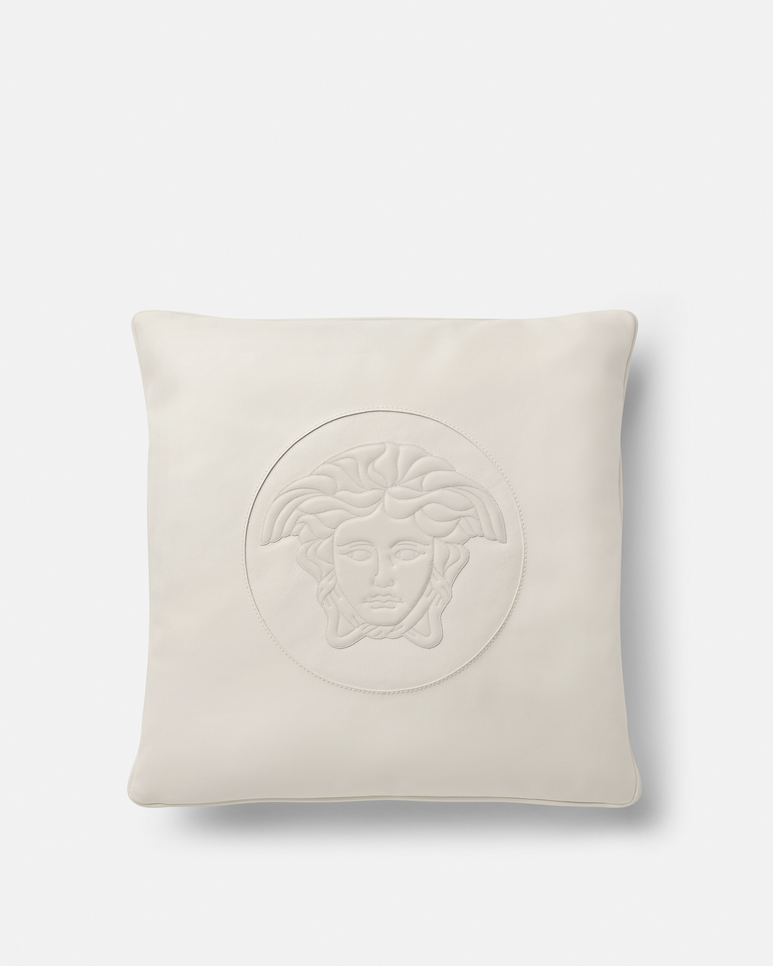 ヴェルサーチ クッション ヴェルサーチェラグジュアリー ピロー & クッション | ヴェルサーチェ 日本