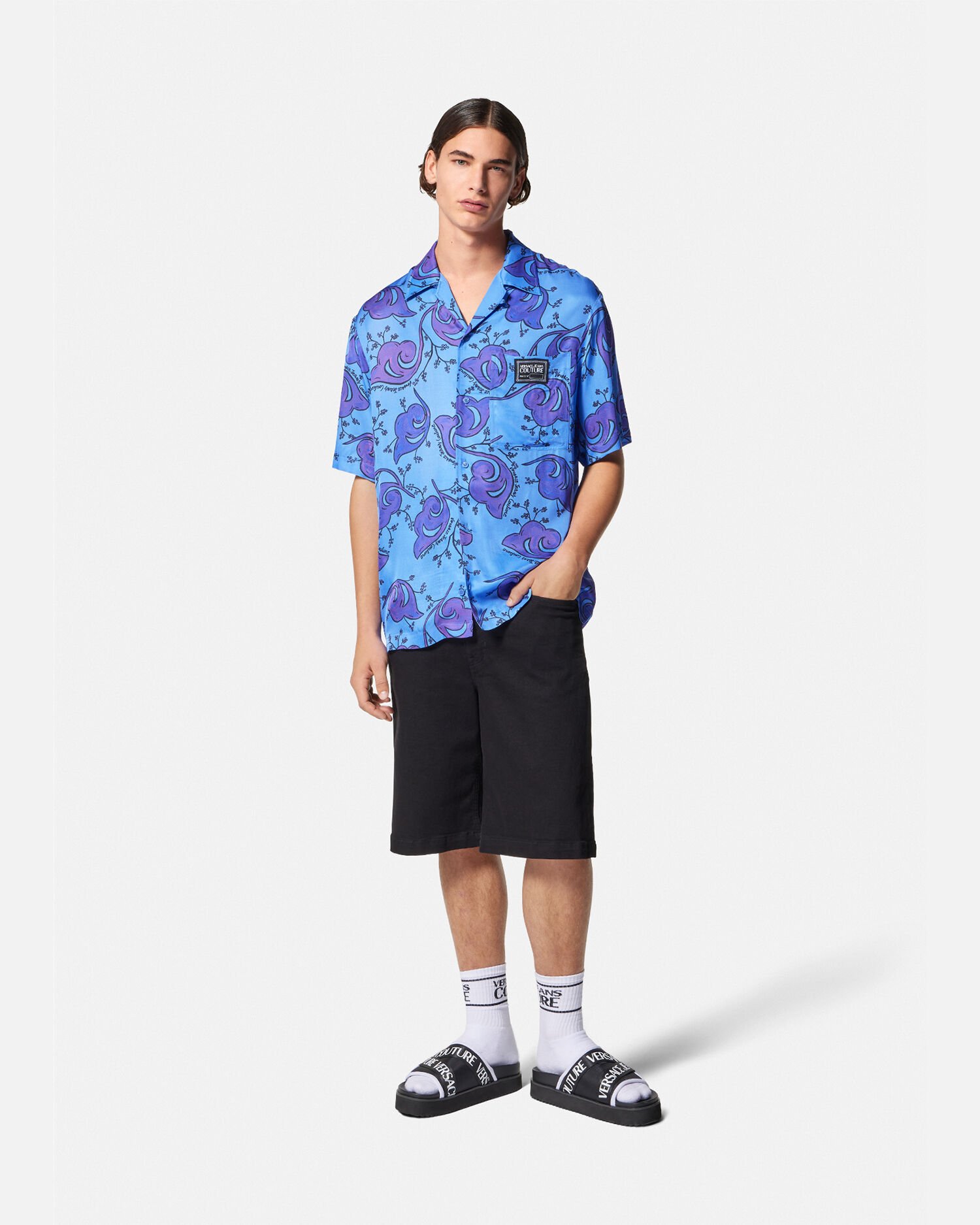 VERSACE JEANS COUTURE トゥィッグス シャツ ブルー 44 VERSACE JEANS COUTURE トゥィッグス シャツ ブルー 44 - メルカリ