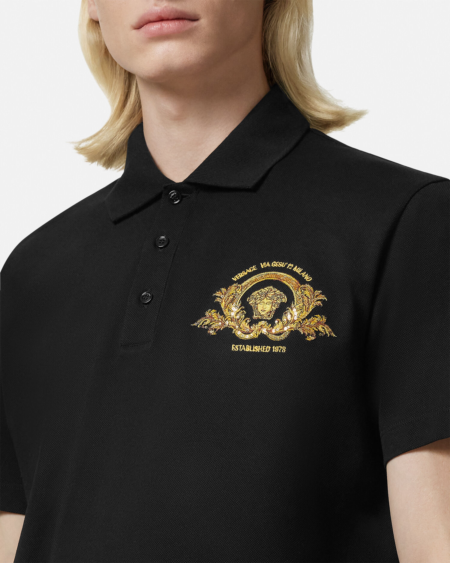 刺繍入り クーペ ブラゾン ポロシャツ ブラック | VERSACE JP