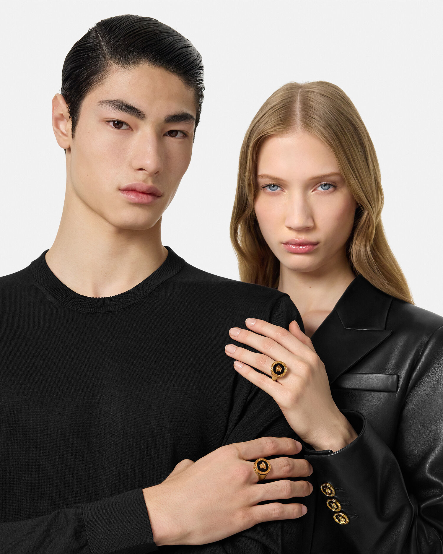 エナメル メドゥーサ リング ゴールド,ブラック | VERSACE JP