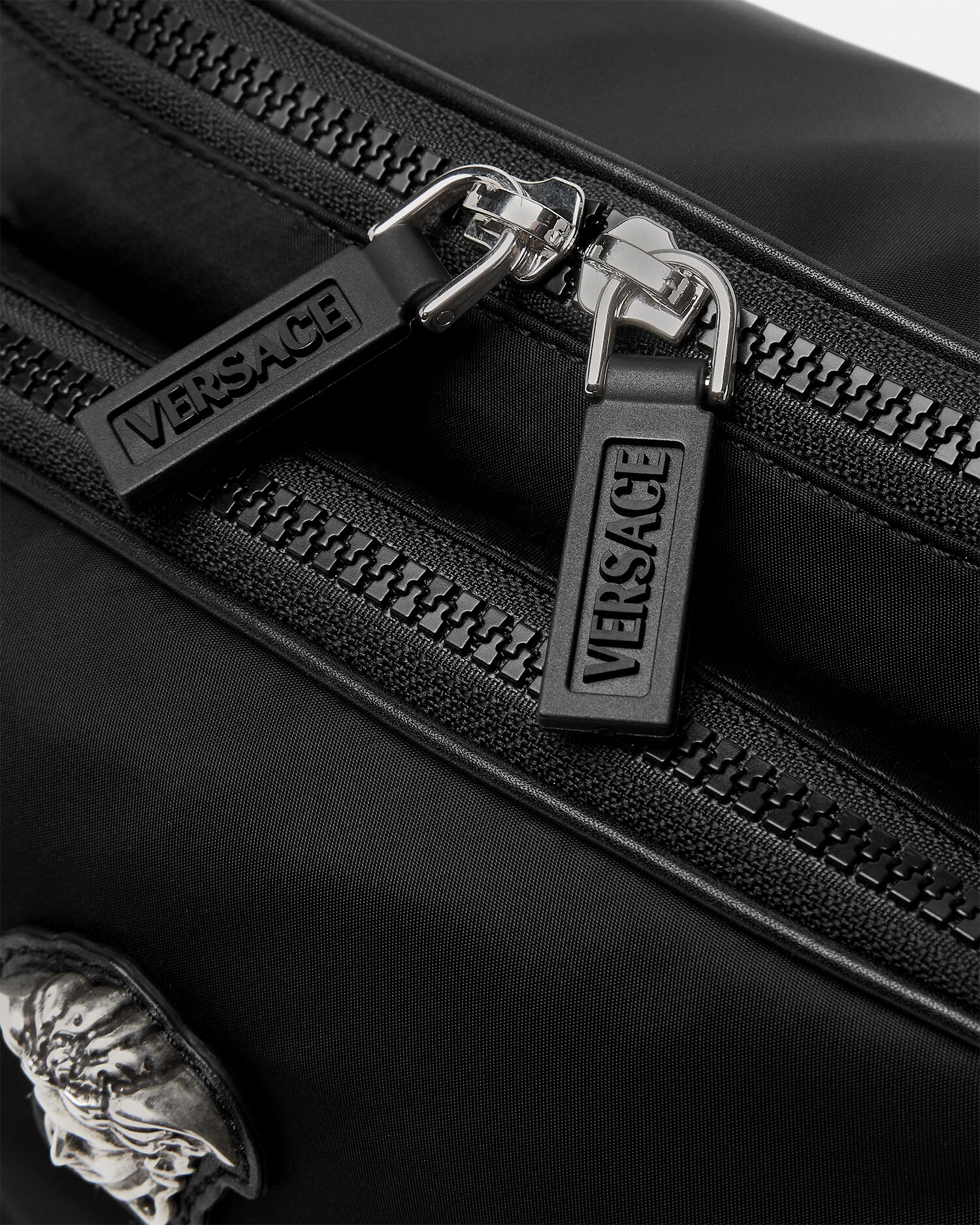 Versace　ヴェルサーチェ　ラ メドゥーサ ベルト ショルダー バッグ VERSACE ヴェルサーチ ベルトバッグ La Medusa Nylon Belt Bag