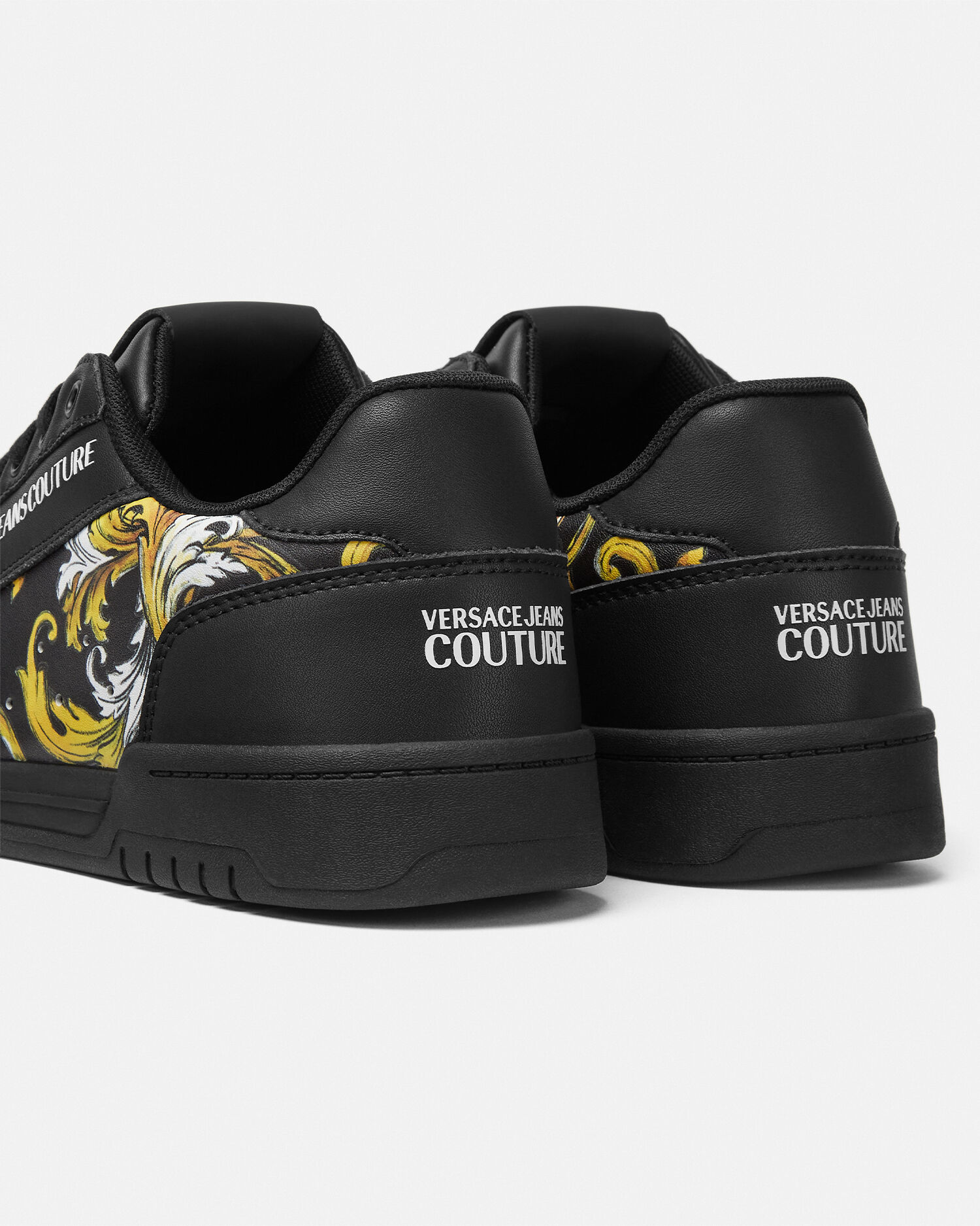 アウトライン バロッコ ブルックリン スニーカー | VERSACE JP