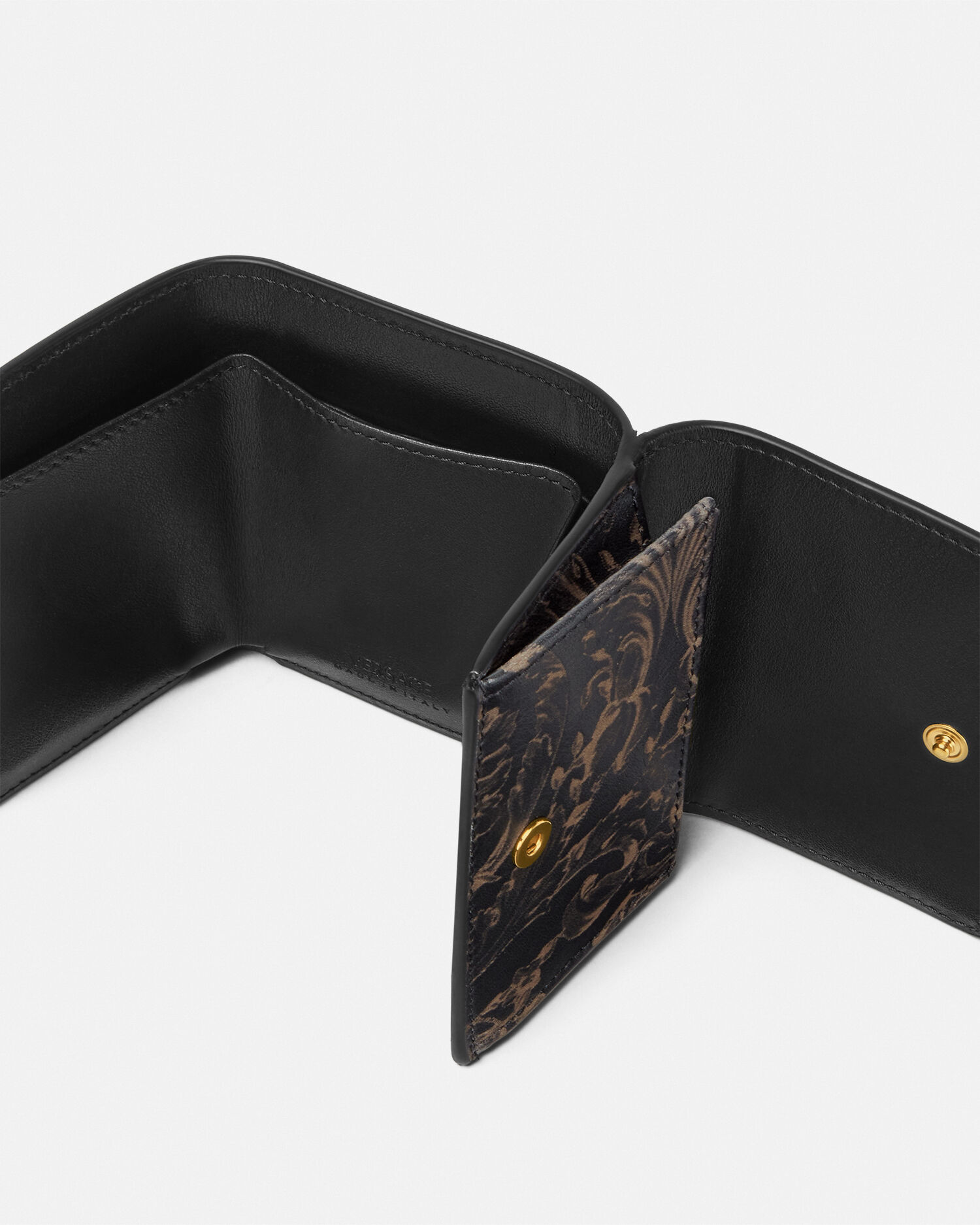 レーザー加工 バロッコ リーフ 三つ折り ウォレット | VERSACE JP