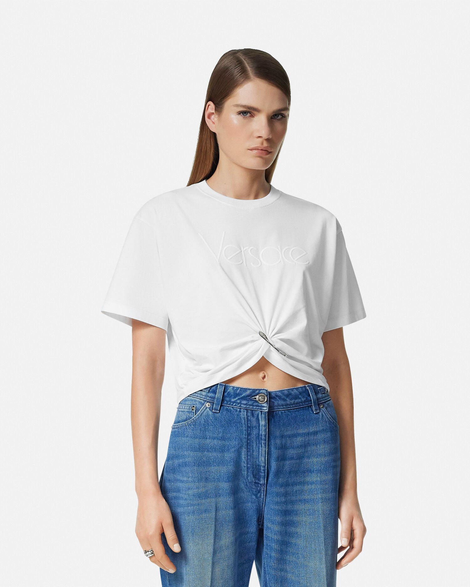 VERSACE クロップ Tシャツ 1978 リエディション ロゴ クロップ Tシャツ 1978 リエディション ロゴ セーフティー ピン