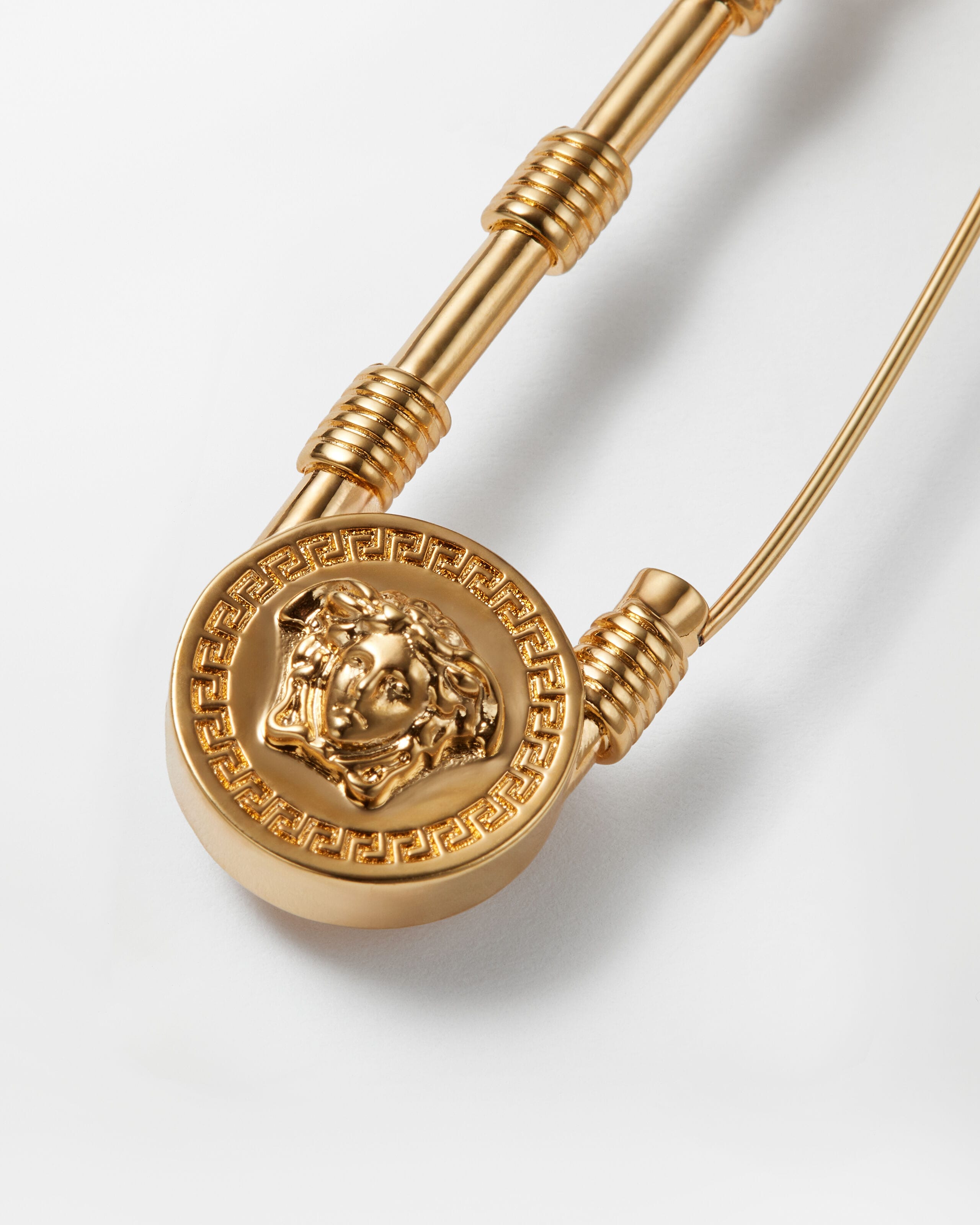 セーフティー ピン ブローチ ゴールド | VERSACE JP