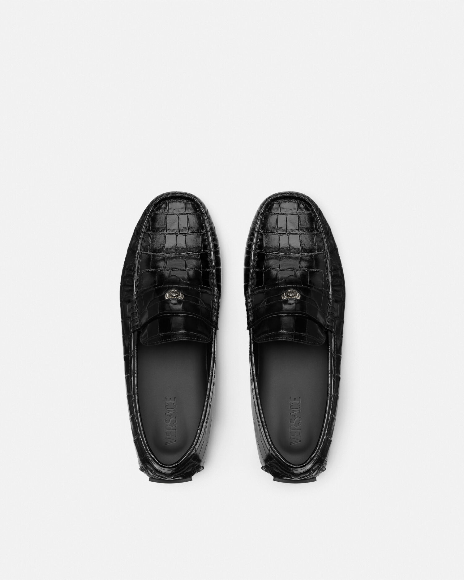 メドゥーサ クロコ型押しレザー ドライバー シューズ ブラック | VERSACE JP