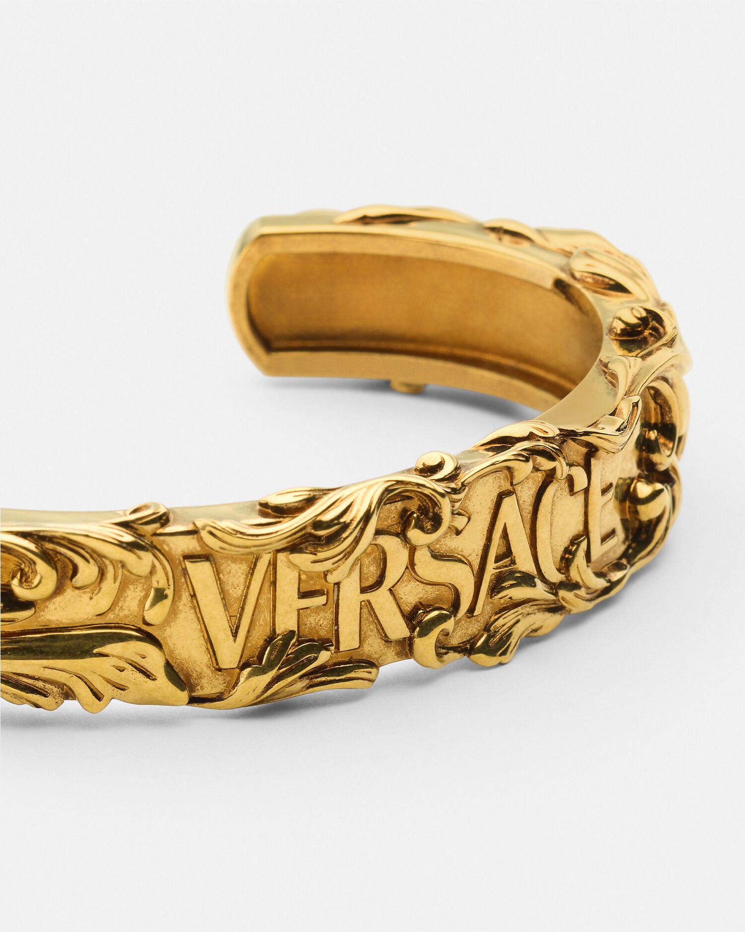 カフ ブレスレット ヴェルサーチェ バロッコ ゴールド | VERSACE JP