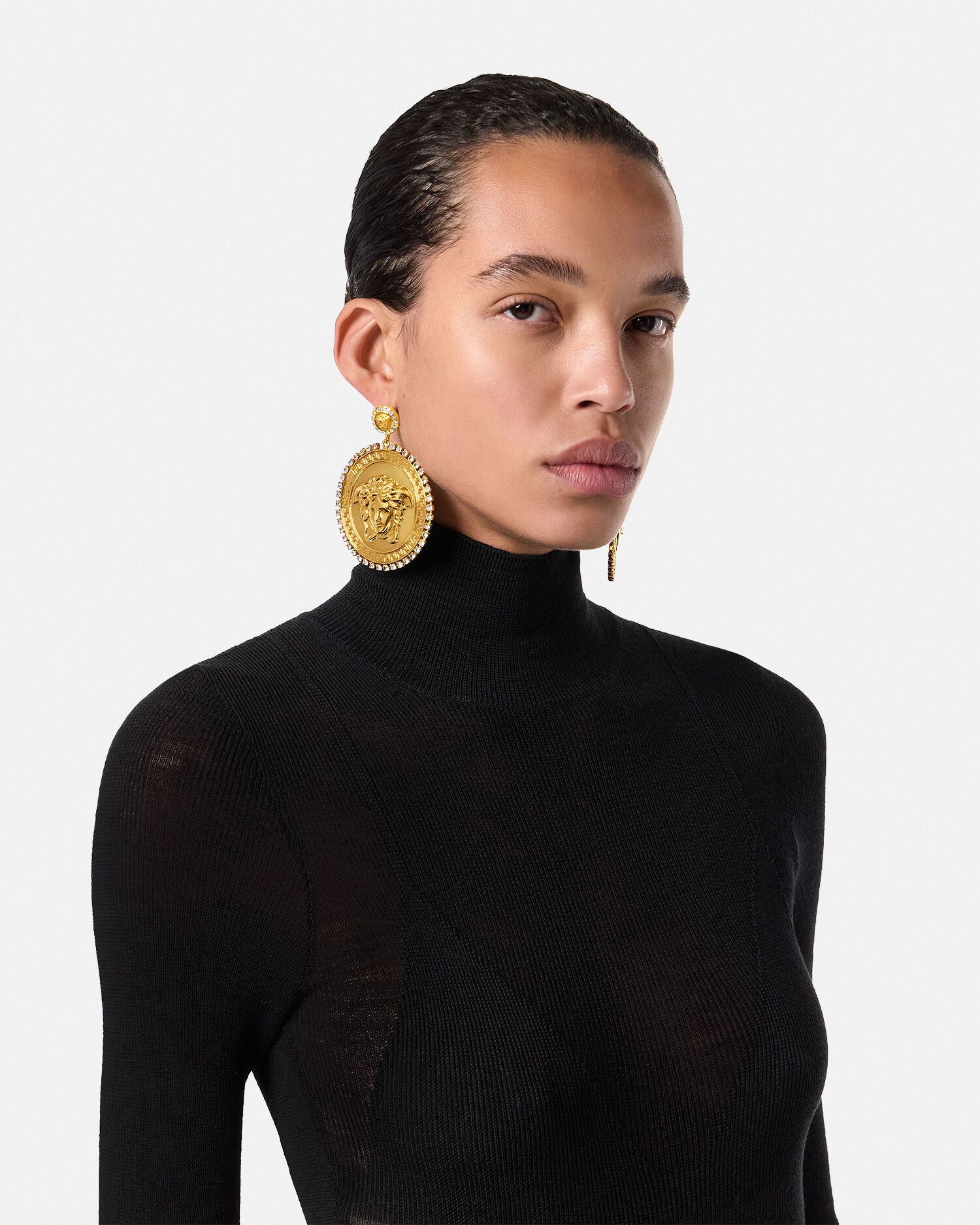 メドゥーサ イヤリング　Versace クリスタル イヤリング メドゥーサ コイン | VERSACE JP