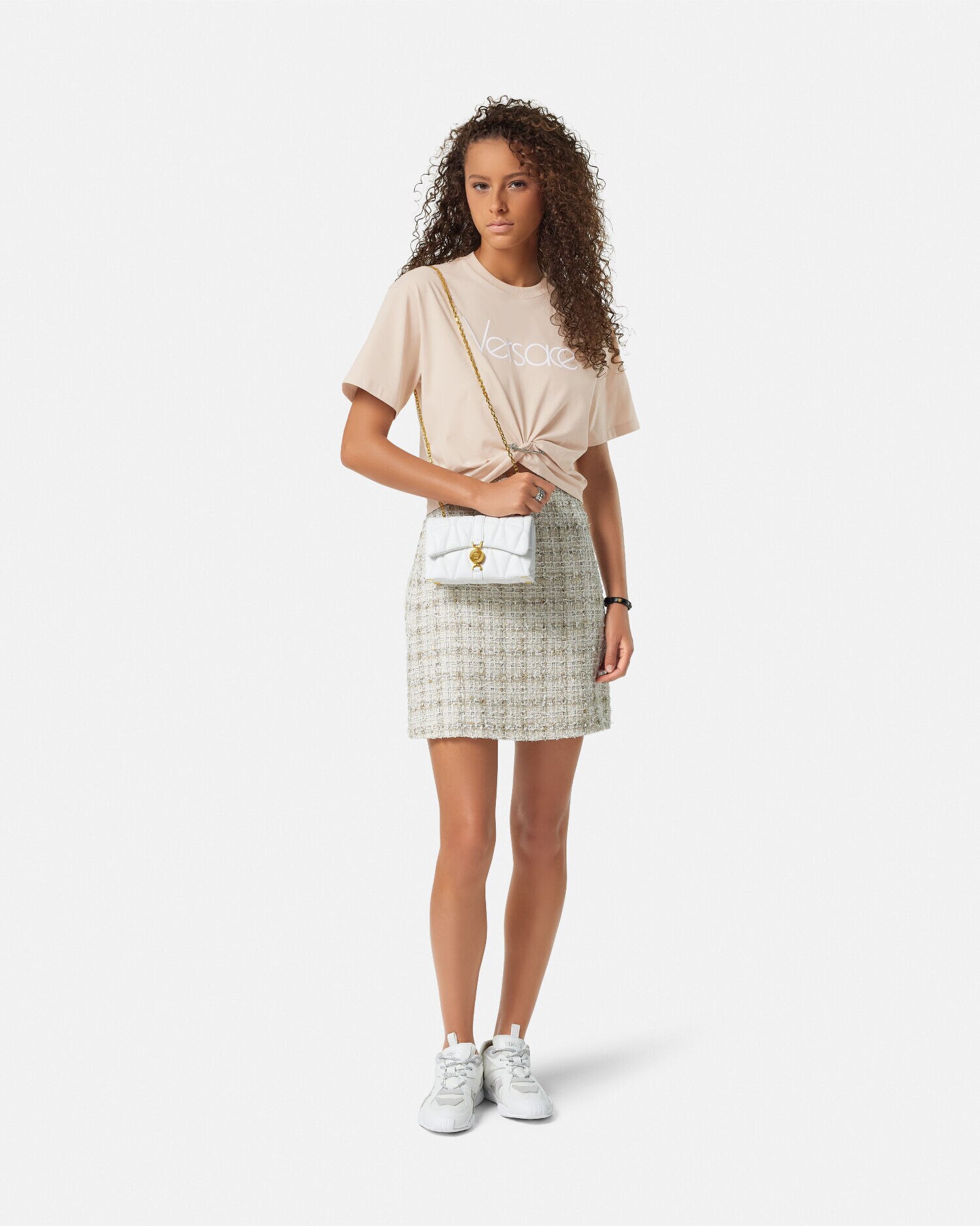 VERSACE クロップ Tシャツ 1978 リエディション ロゴ クロップ Tシャツ 1978 リエディション ロゴ セーフティー ピン