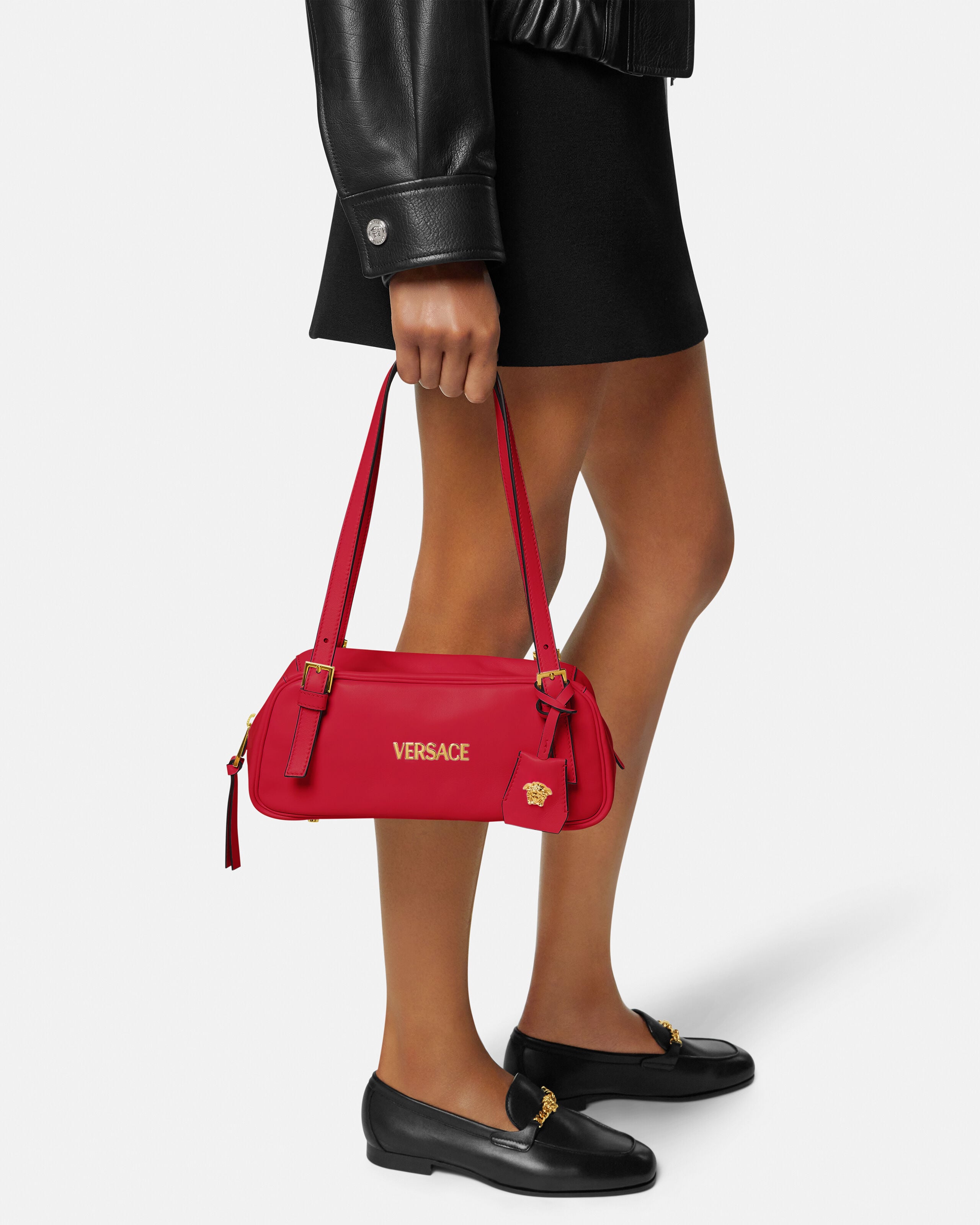 ヴェルサーチェ タグ ナッパ ボウリング バッグ レッド | VERSACE JP