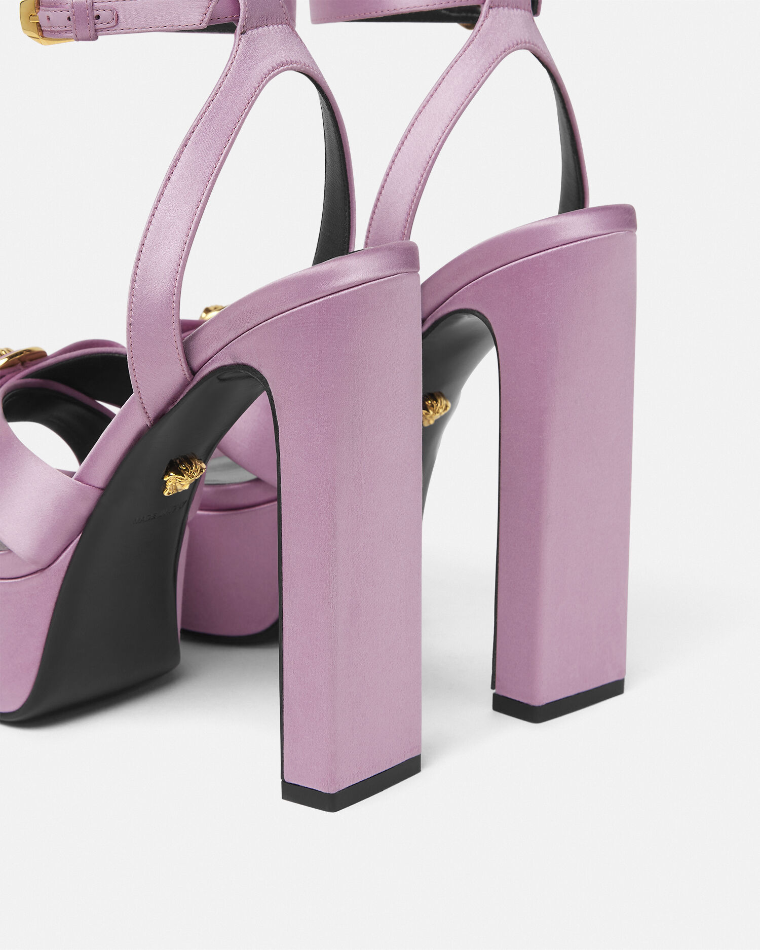 ヴェルサーチェ☆3色 ジャンニ リボン サテン サンダル ジャンニ リボン サテン サンダル 140 mm パープル | VERSACE JP