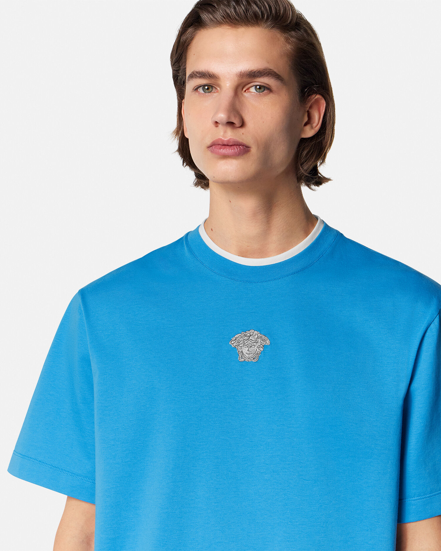 刺繍入り ボクシー Tシャツ メドゥーサ ブルー | VERSACE JP