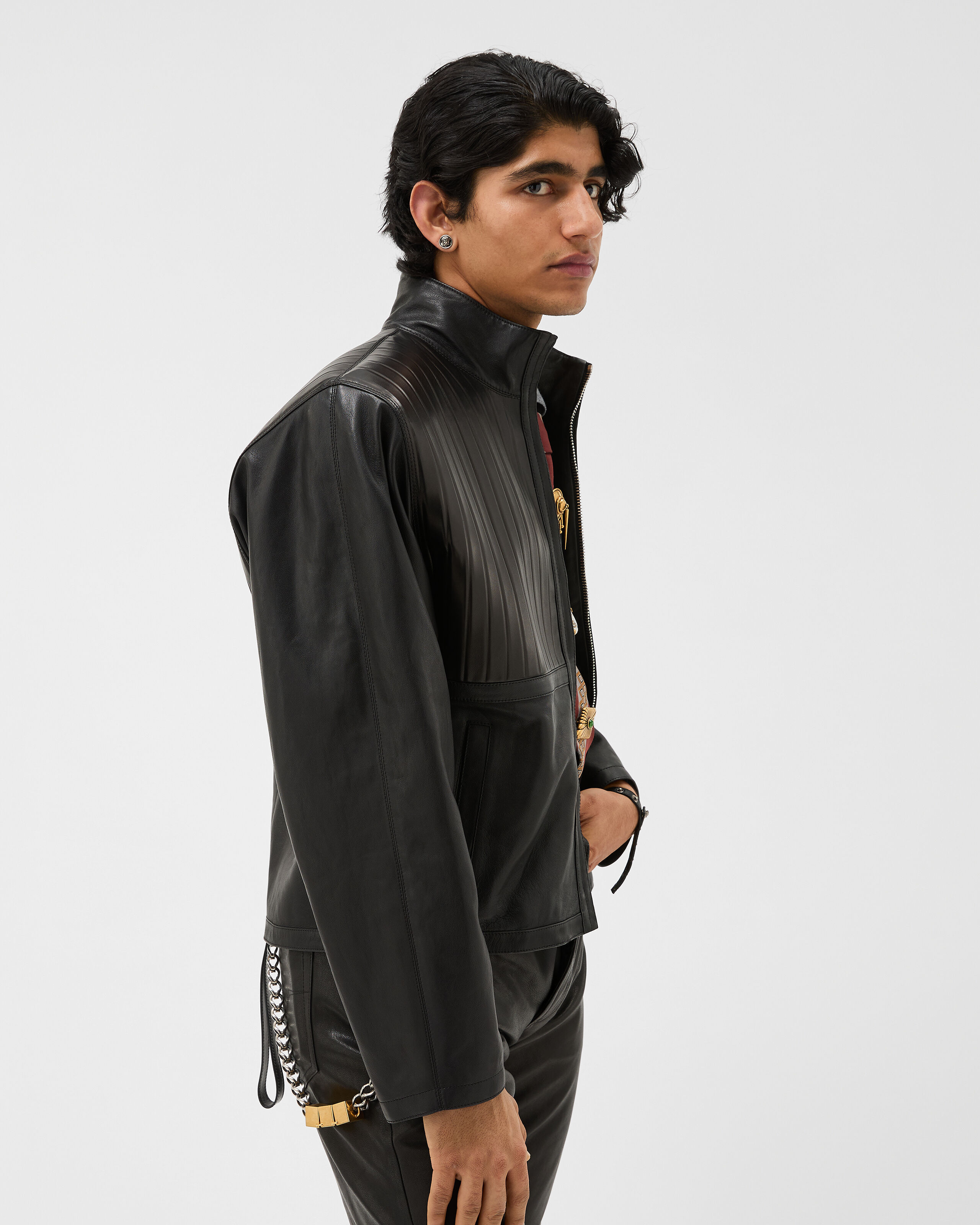 さ*ー様 ヴィンテージ【VERSACE】ヴェルサーチ本革ブルゾン 楽天市場】≪5％OFFクーポン対象＆まとめ買い10%OFF≫ヴェルサーチ