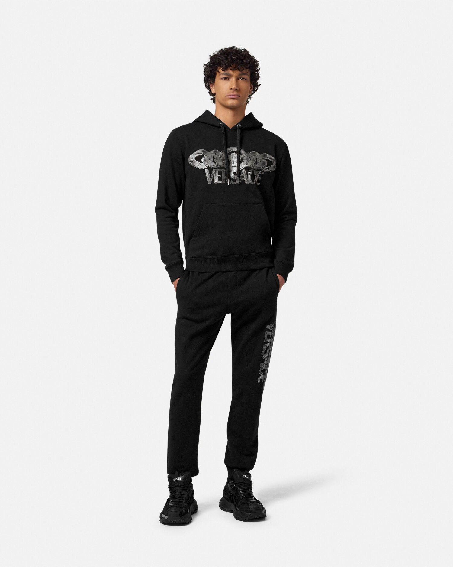 VERSACE（ジャージ）のフリマアイテム一覧