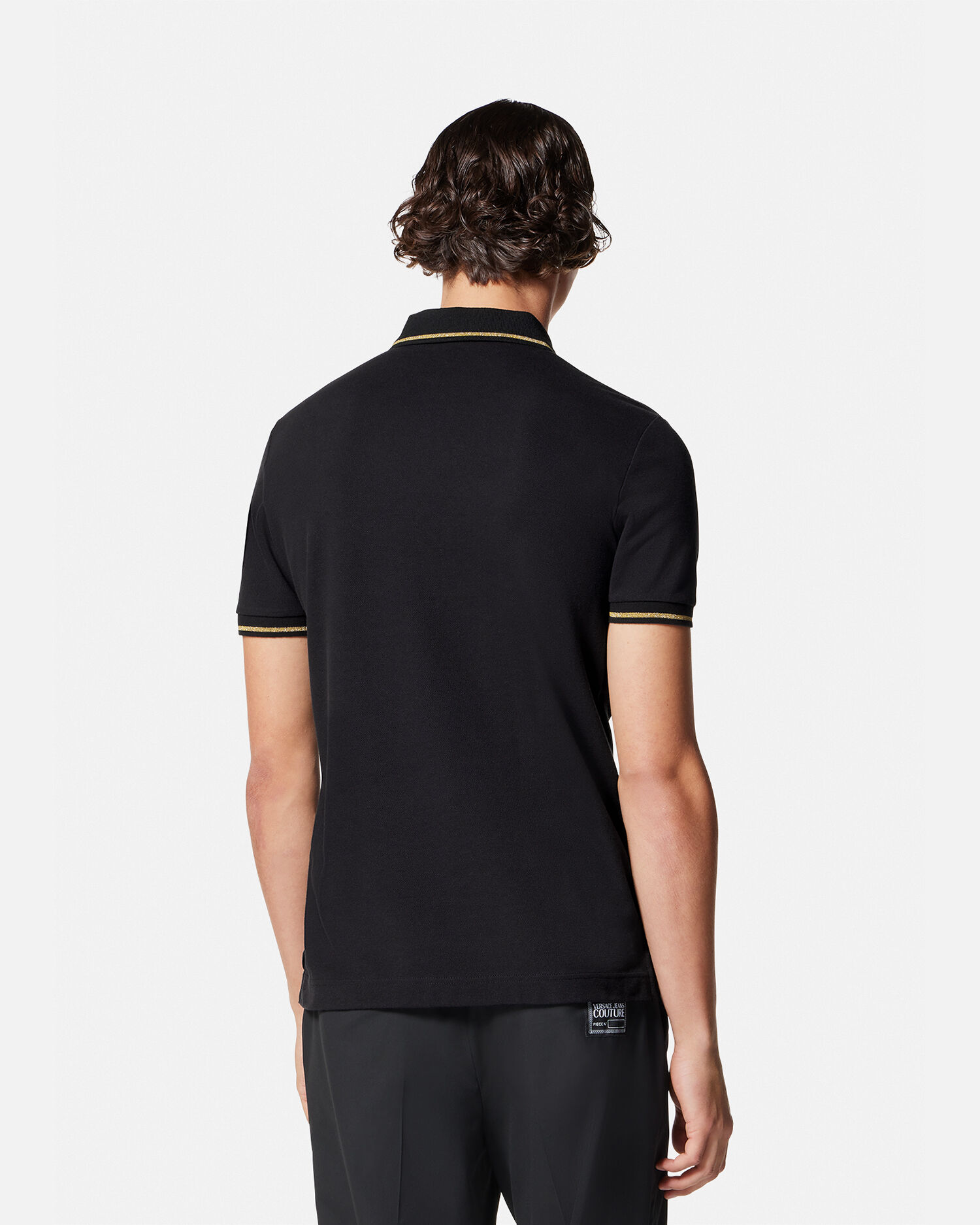 VERSACE ゴールド装飾 ポロシャツ レターV エンブレム ポロ シャツ ブラック,ゴールド | VERSACE JP