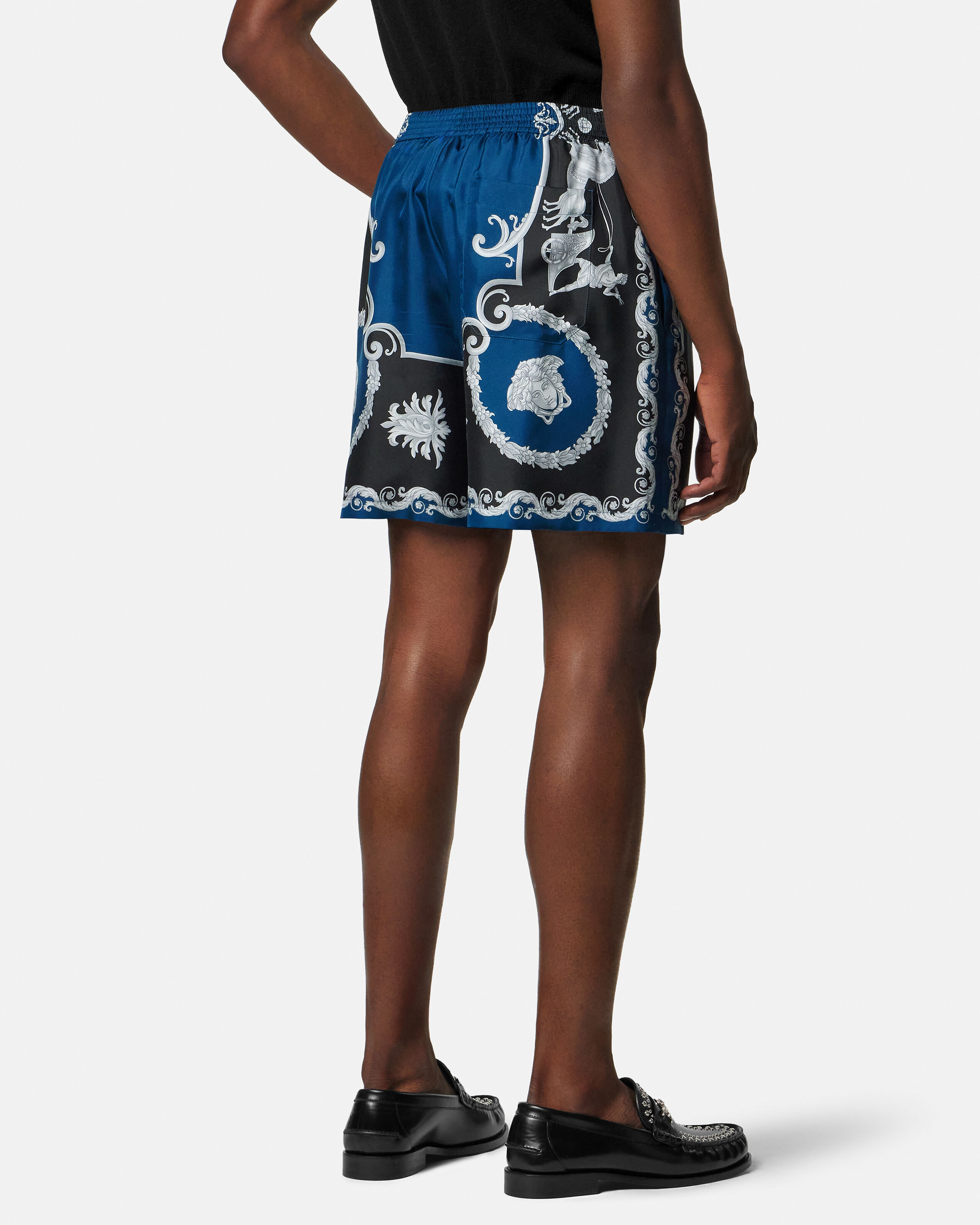 プリント シルク ツイル スリム ショートパンツ ブラック,ブルー