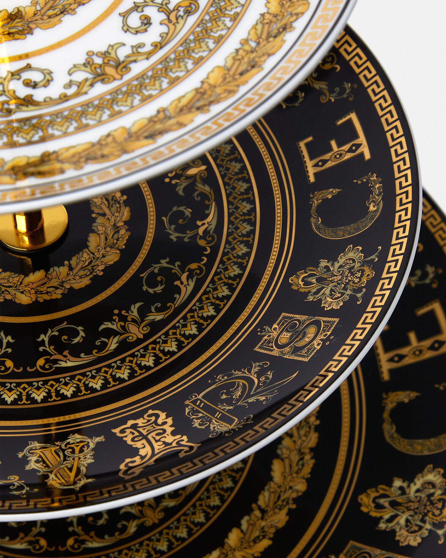 ヴィルトゥス ガーラ エタジェア ブラック | VERSACE JP