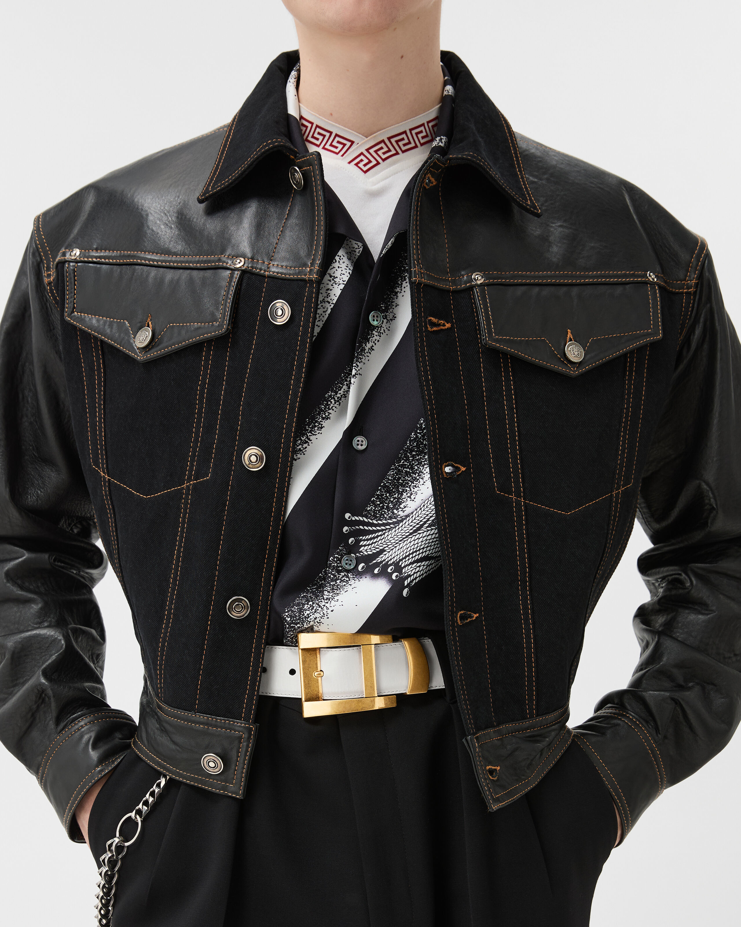 レザーサスペンダー 黒 VERSACE レザー ベルト 4 cm ホワイト | VERSACE JP
