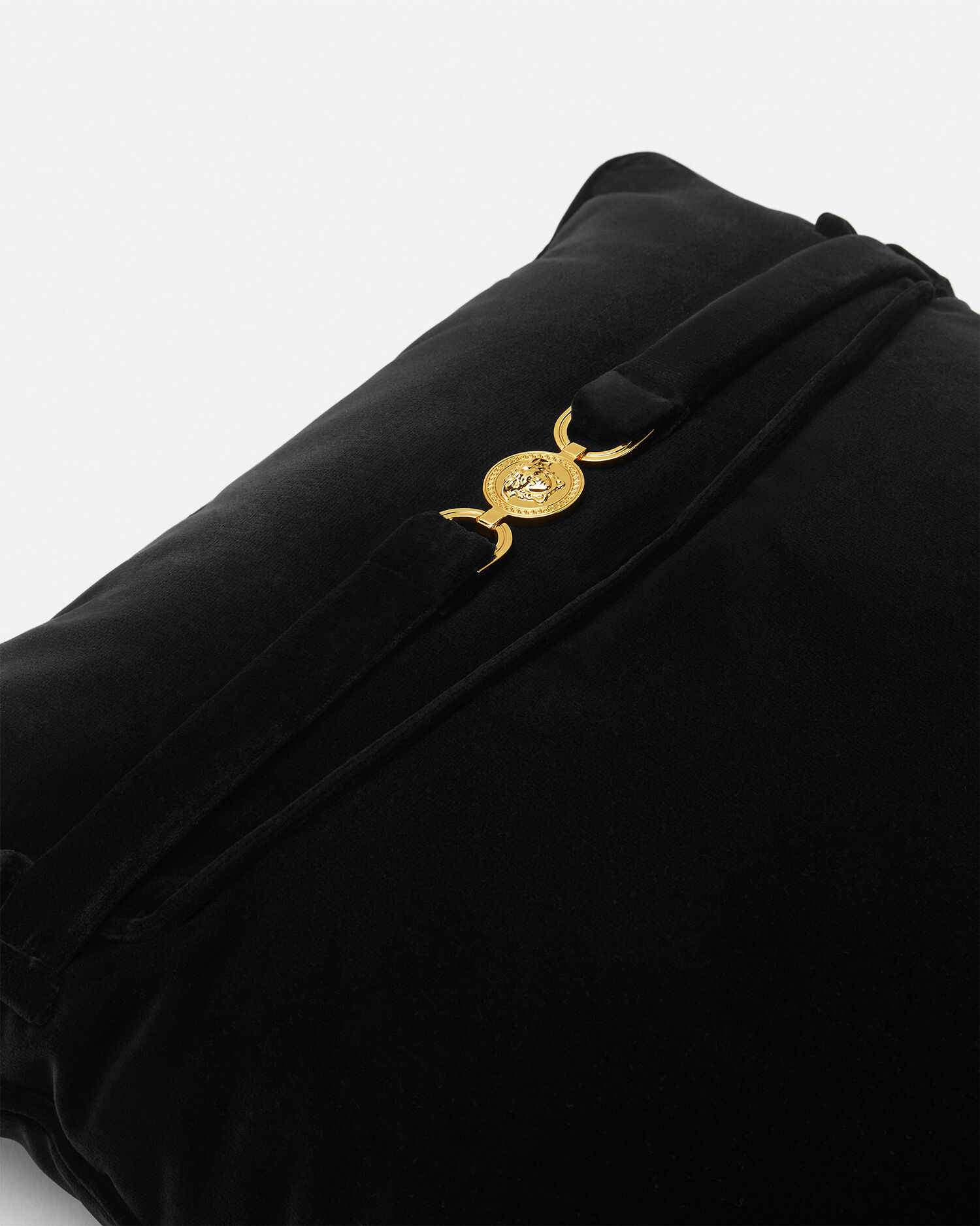 クッション 45 cm メドゥーサ '95 | VERSACE JP