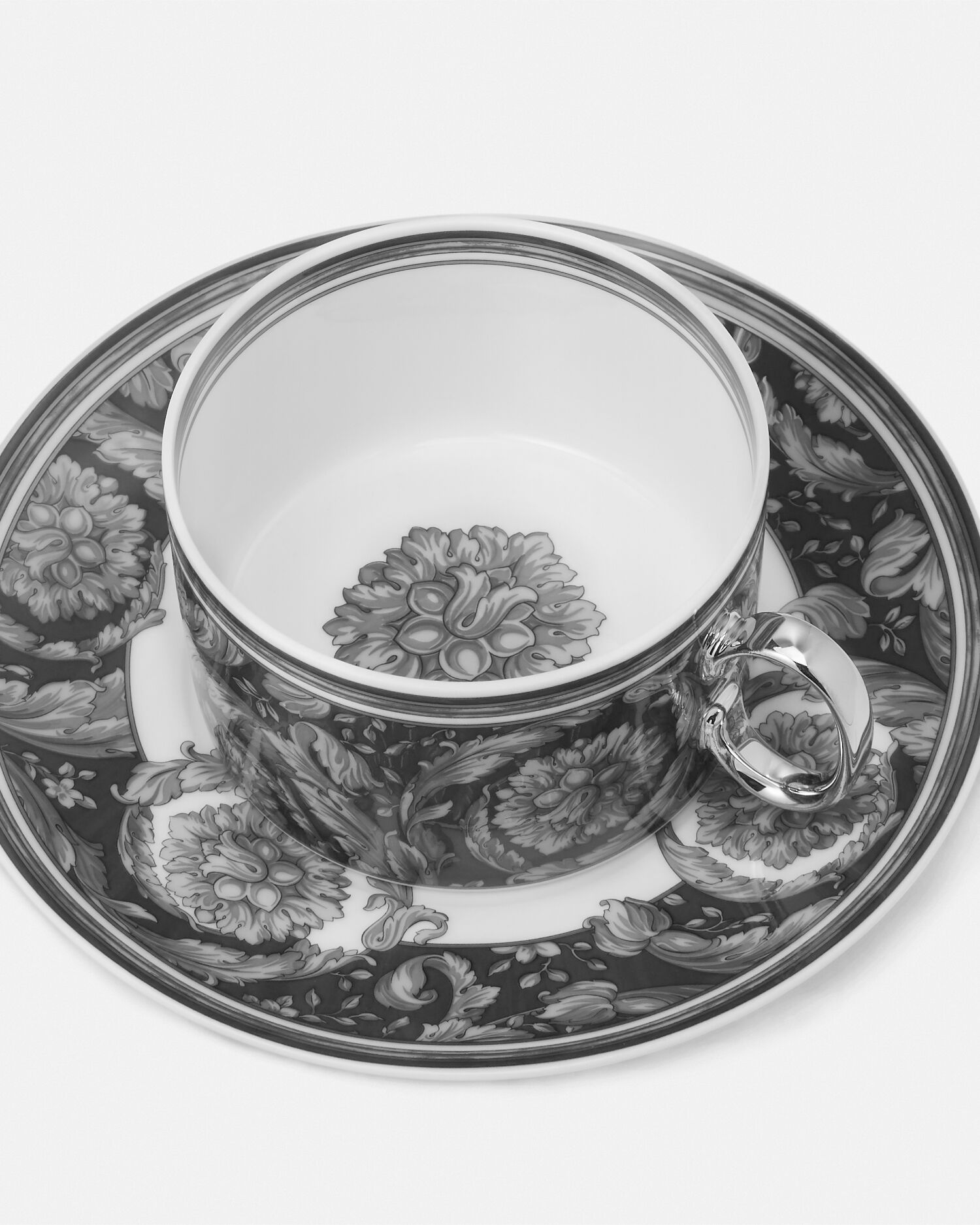 【VERSACE】アウトライン バロッコ スライド ★送料・関税込★ バロッコ ブリーフ | VERSACE JP