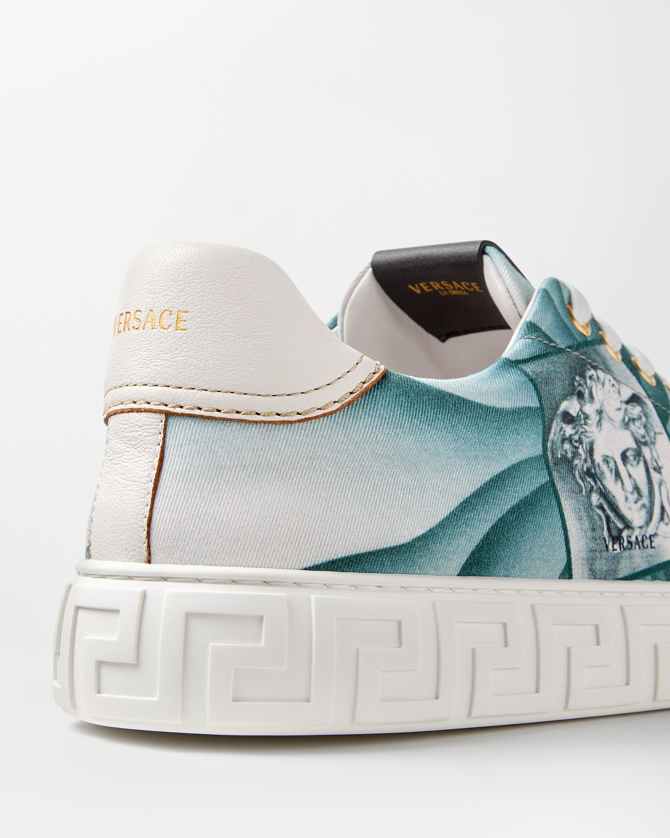 VERSACE スニーカー ※ご購入希望の方はコメントをお願いいたします 