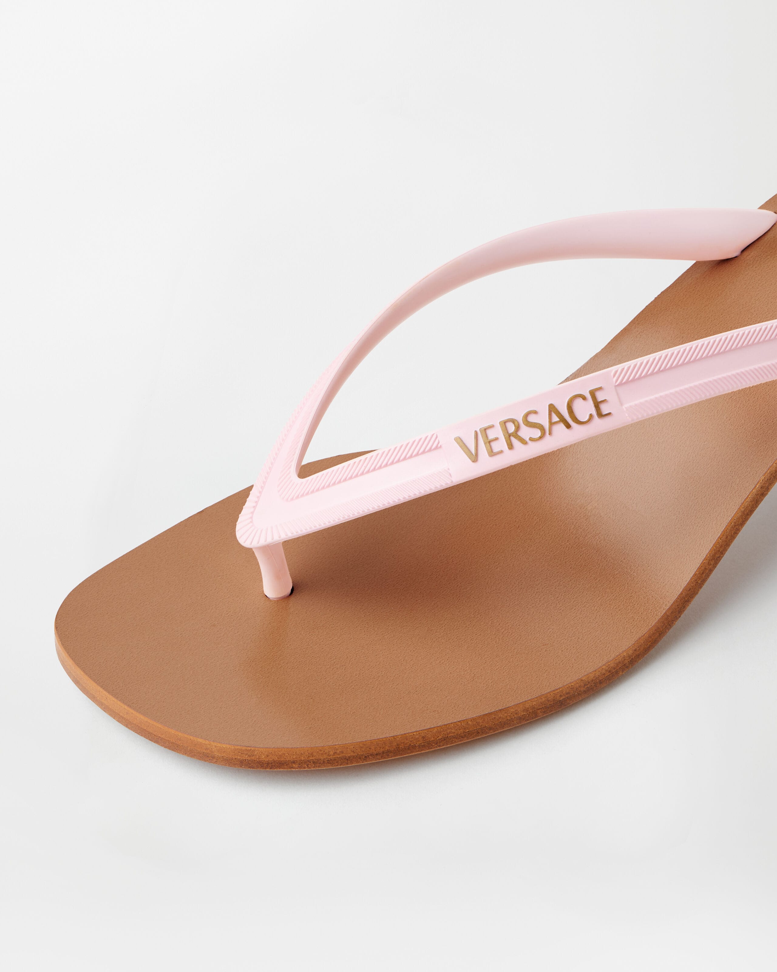 ソフィー ラバー トング サンダル 40 mm ピンク | VERSACE JP