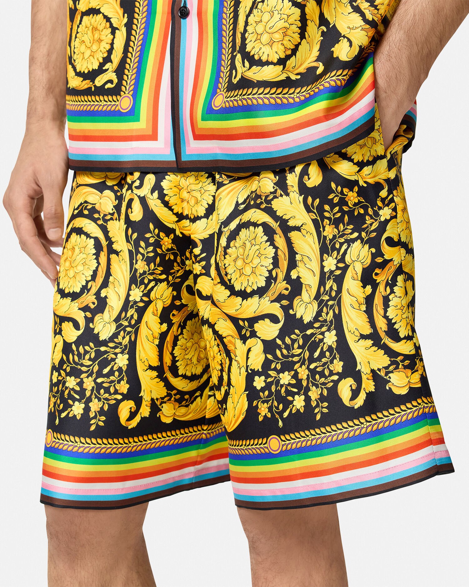 シルク ショートパンツ プライド バロッコ ブラック,プリント | VERSACE JP