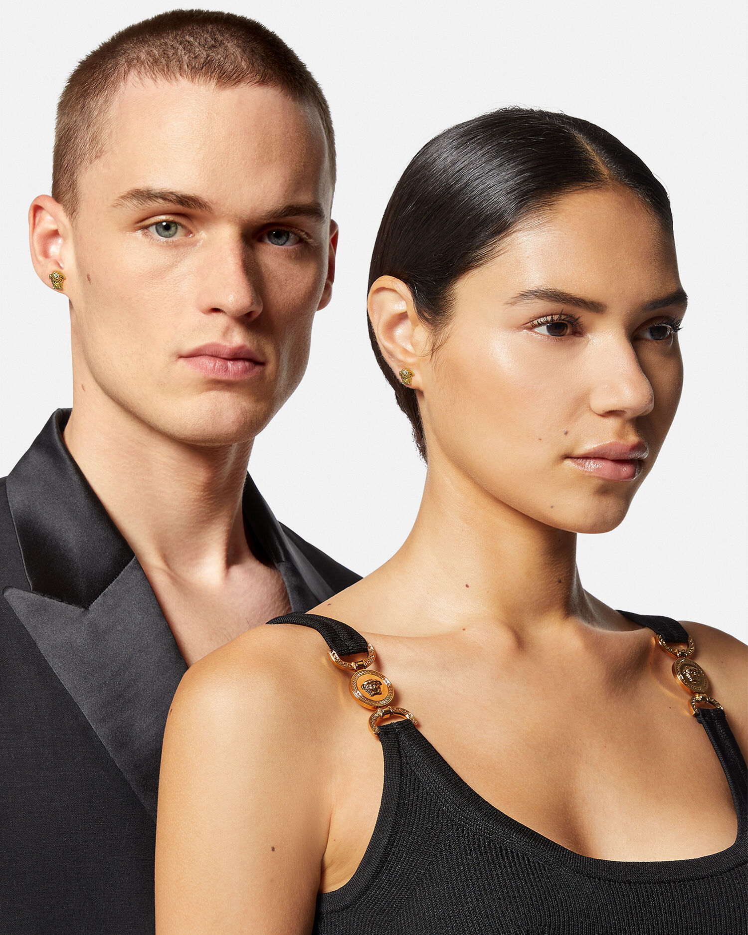 24時間限定タイムセール メドゥーサ スタッド イヤリング ゴールド | VERSACE JP アクセサリー