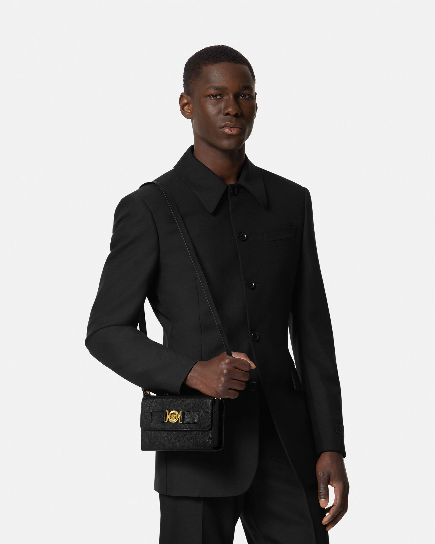 VERSACE⭐︎メデューサビギーメッセンジャーバッグ メドゥーサ ビギー レザー メッセンジャー バッグ ブラック,ゴールド