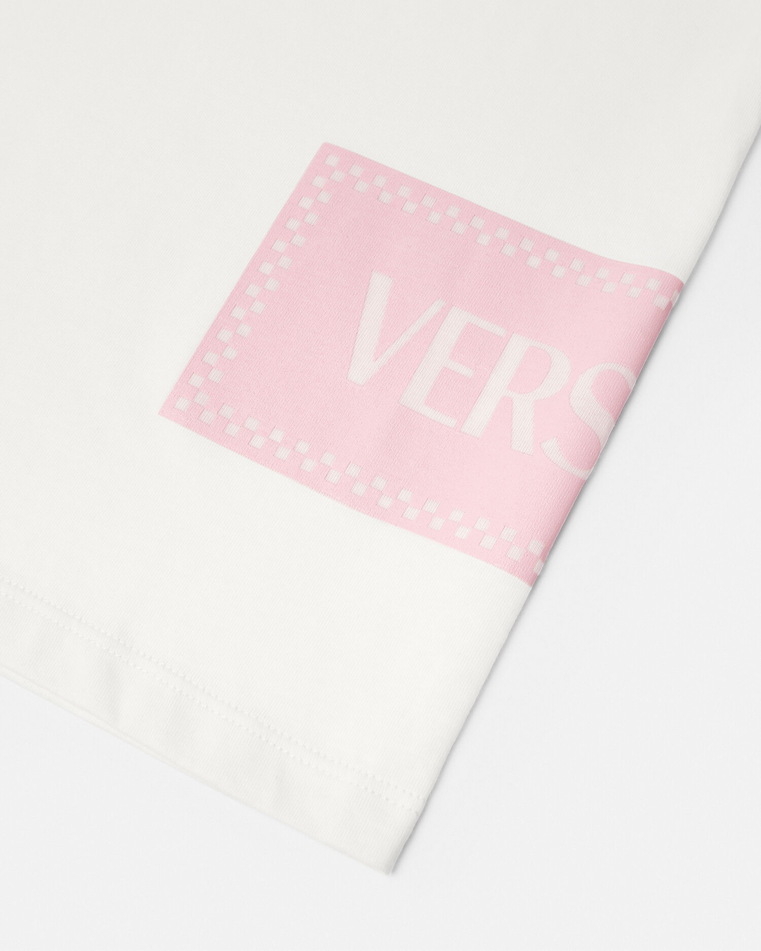 VERSACE 90s ヴィンテージ ロゴ バロッコ Tシャツ ピンク