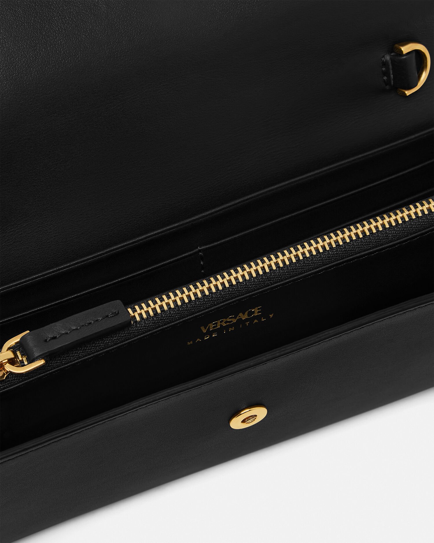 レターV レザー ウォレット オン チェーン | VERSACE JP