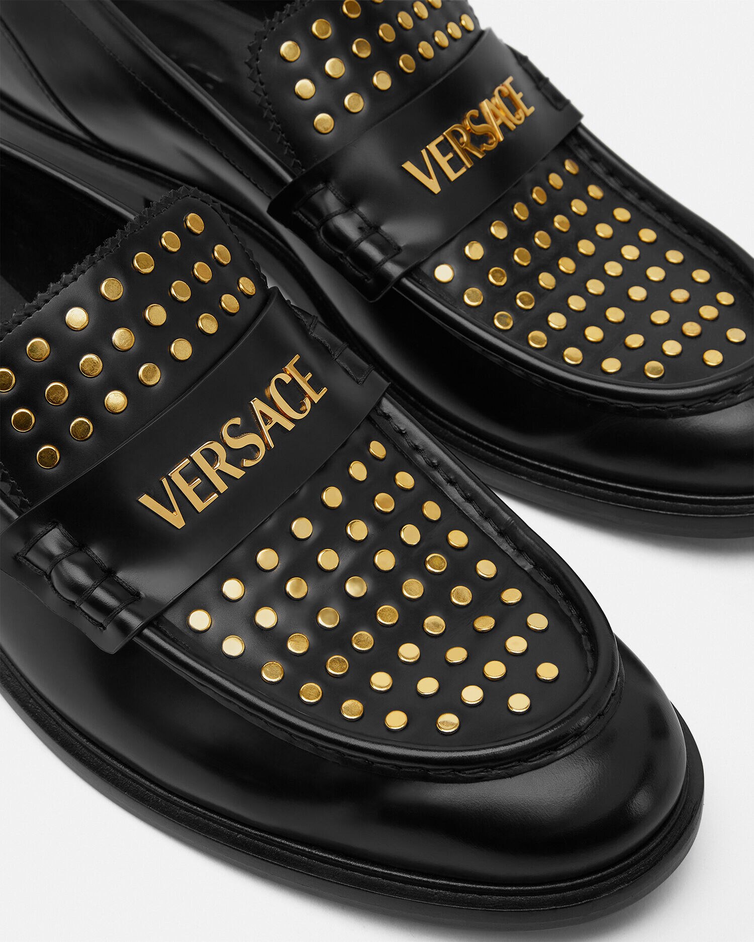 スタッズロゴローファー ブラック,ゴールド | VERSACE JP