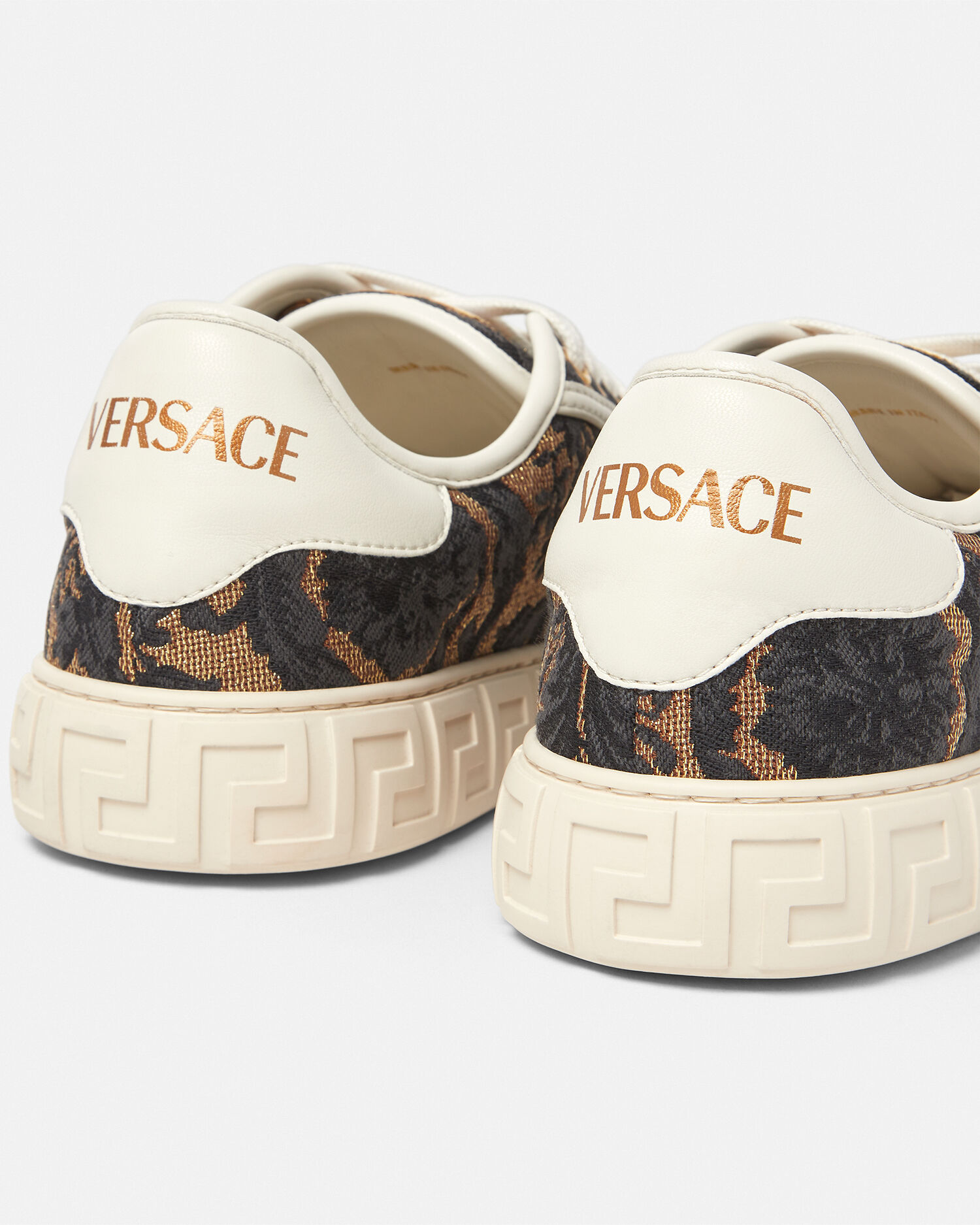 レディース*VERSACE* スニーカー バスケット バロッコ グレカ VERSACE 黒 スニーカー メンズ 41 グレカ ブラック