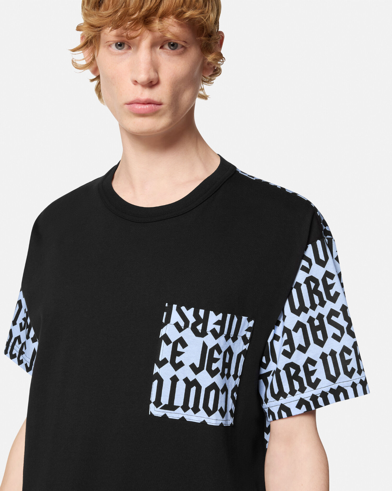 レギュラーフィット Tシャツロゴマニア ブルー,プリント | VERSACE JP