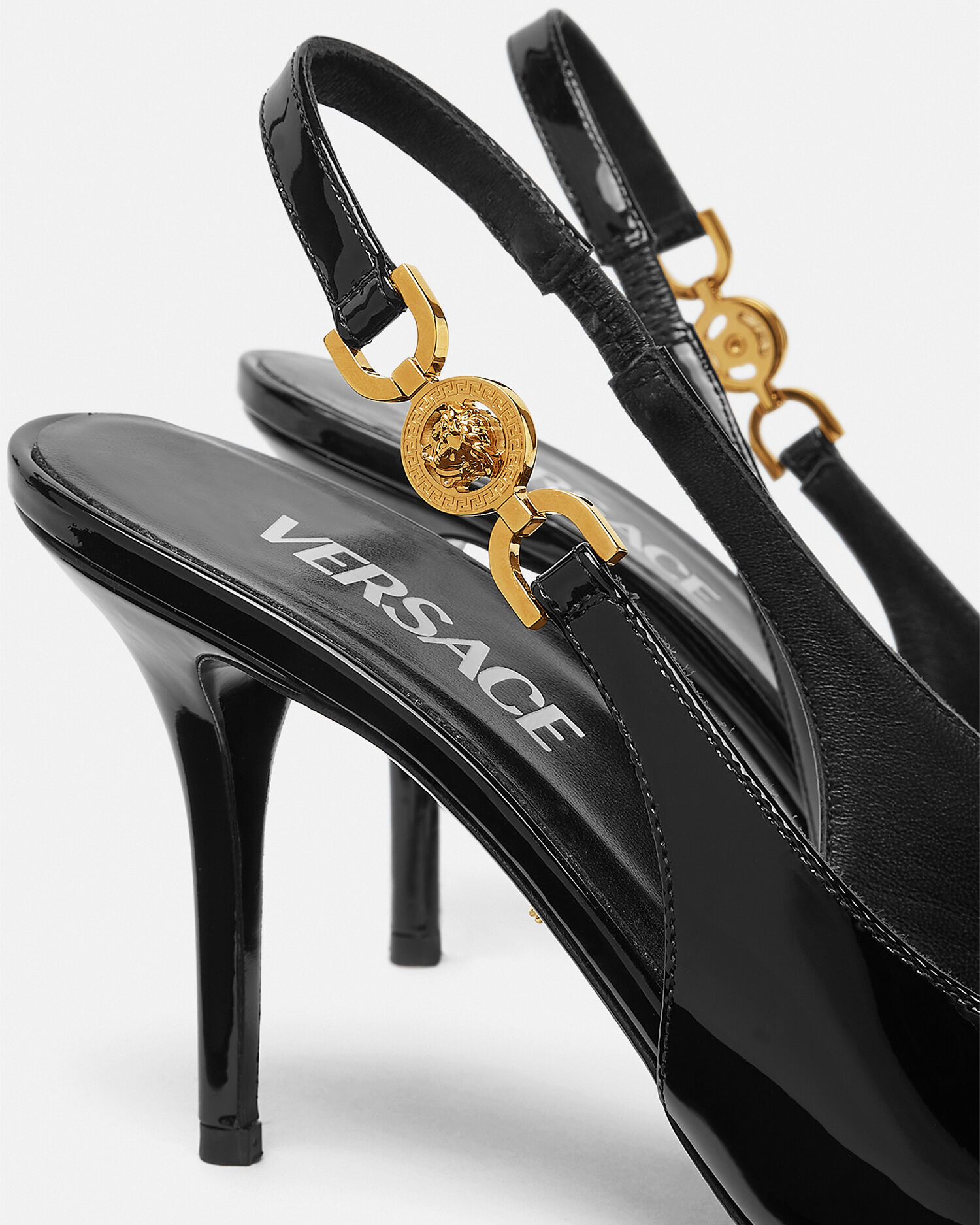 メドゥーサ '95 スリングバック パンプス 85 mm ブラック,ゴールド | VERSACE JP